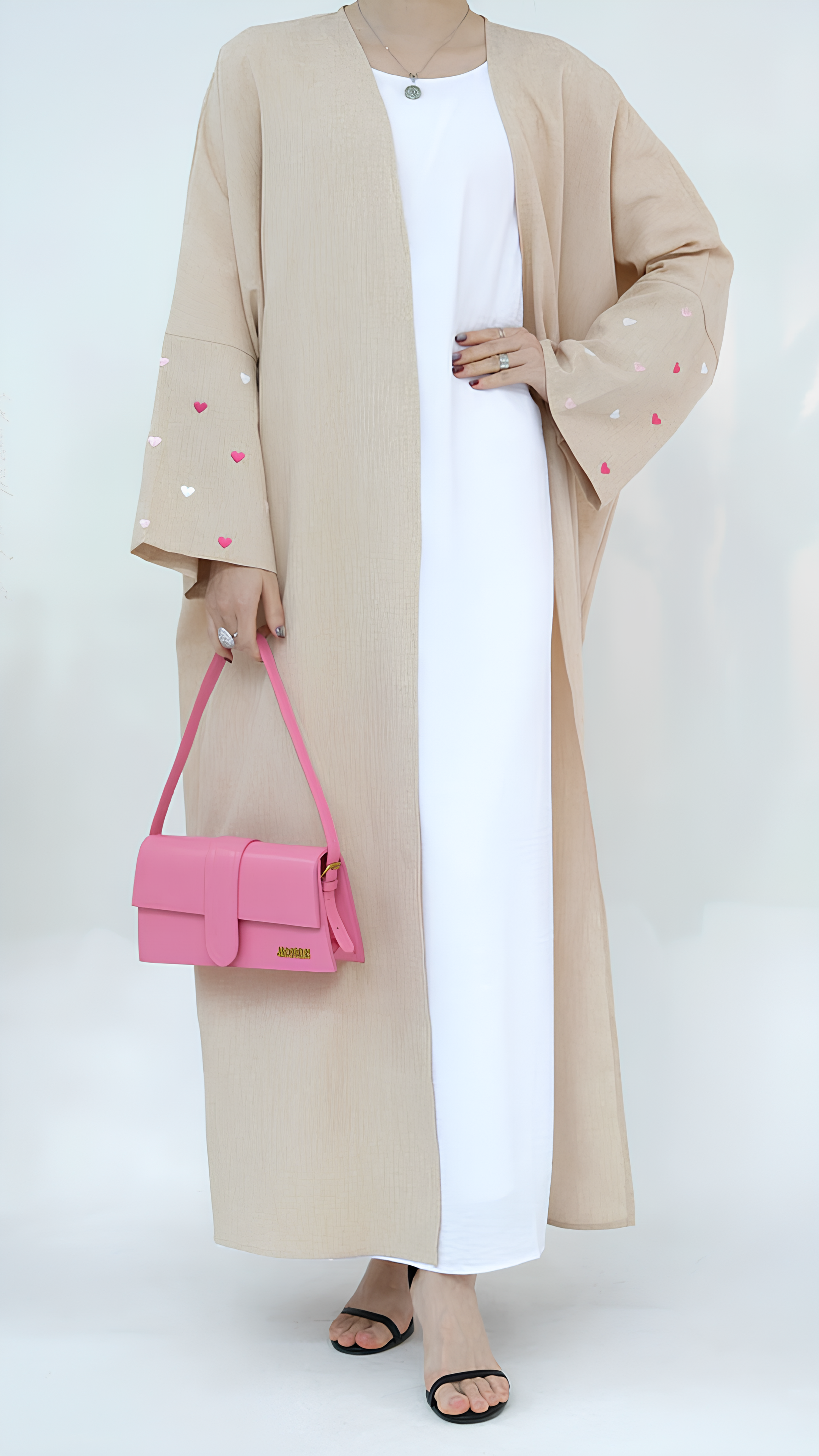 عباية القلب المفتوح