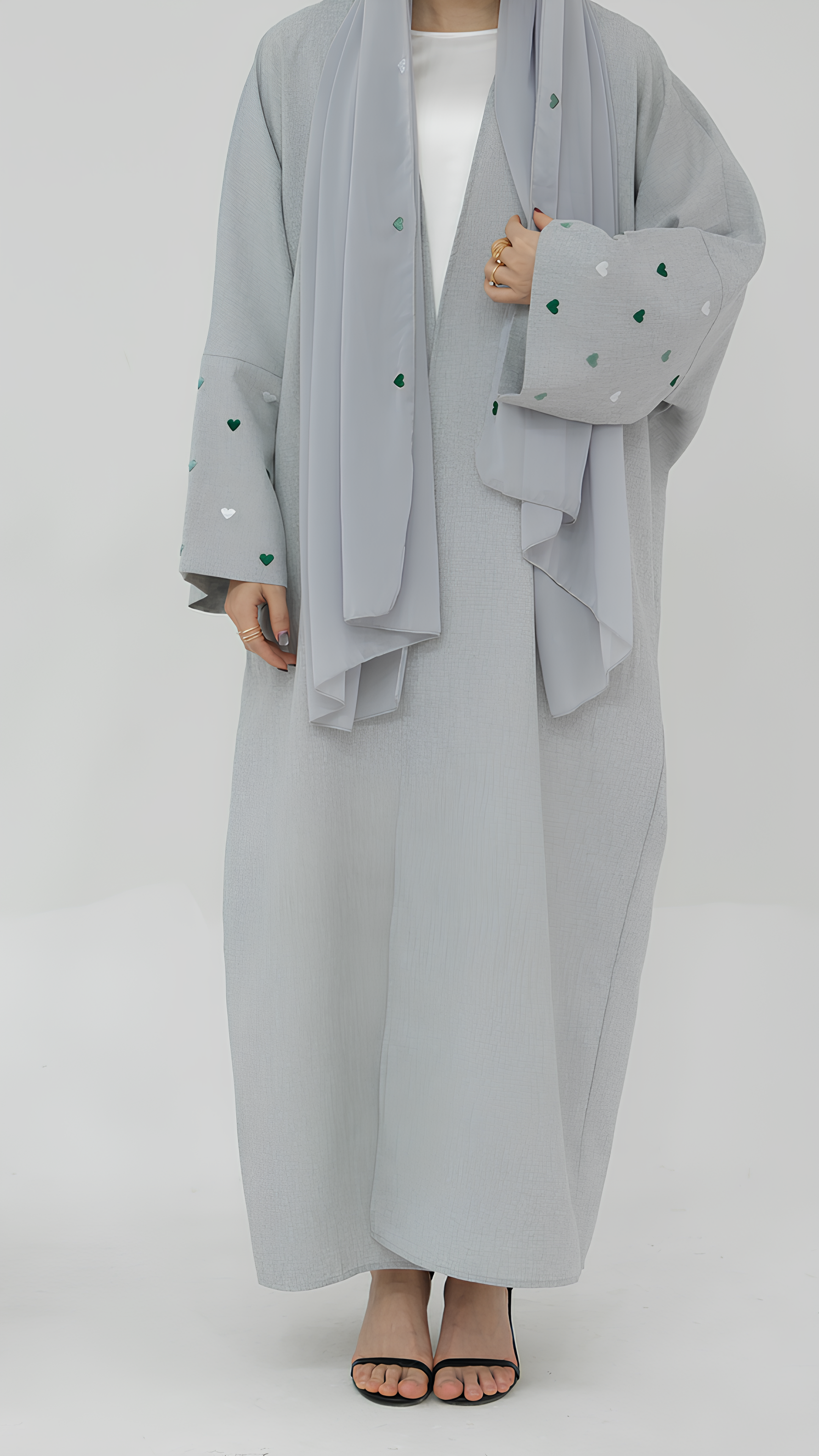 عباية القلب المفتوح