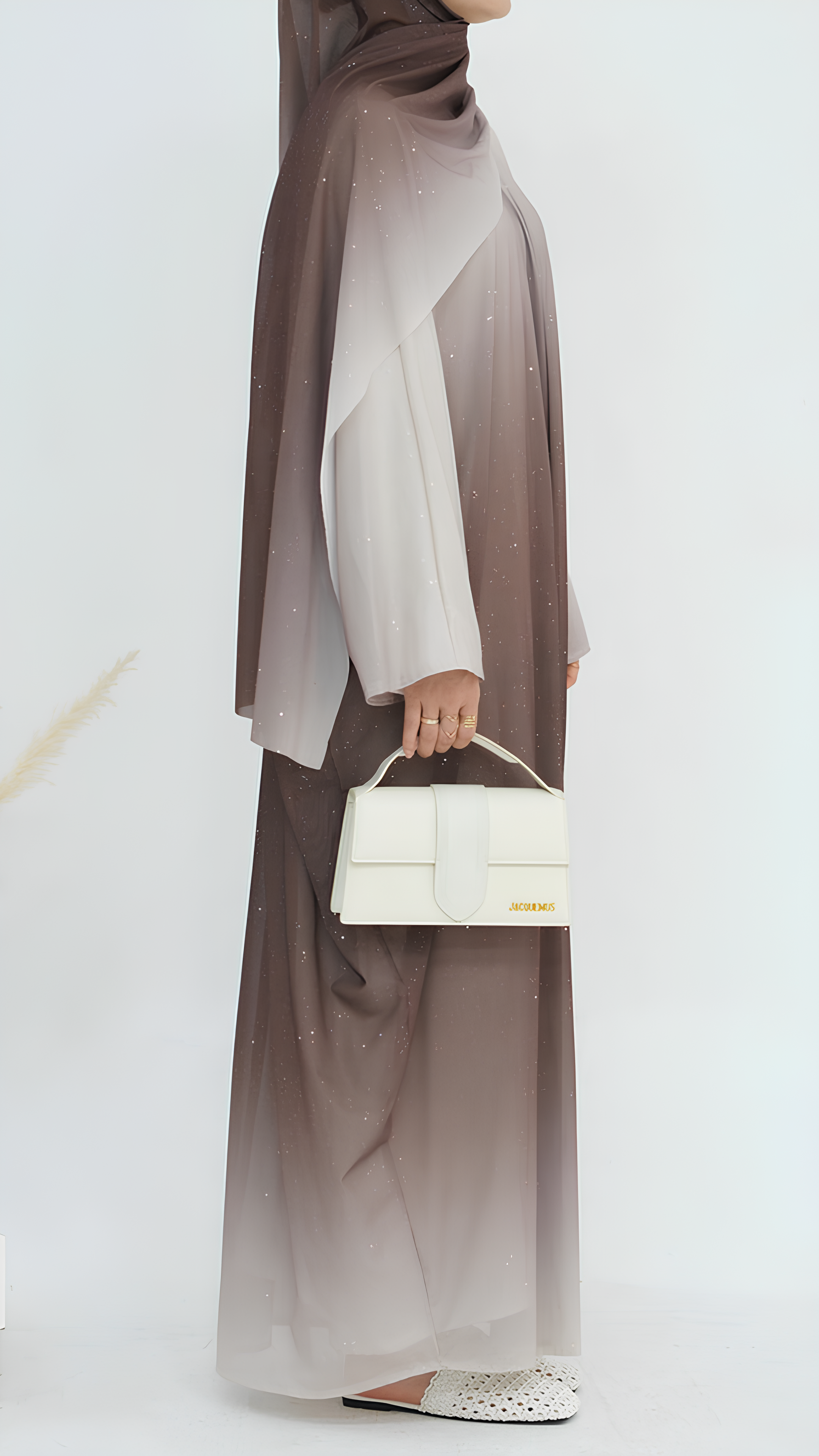 عباية ماجيستيك اللامعة