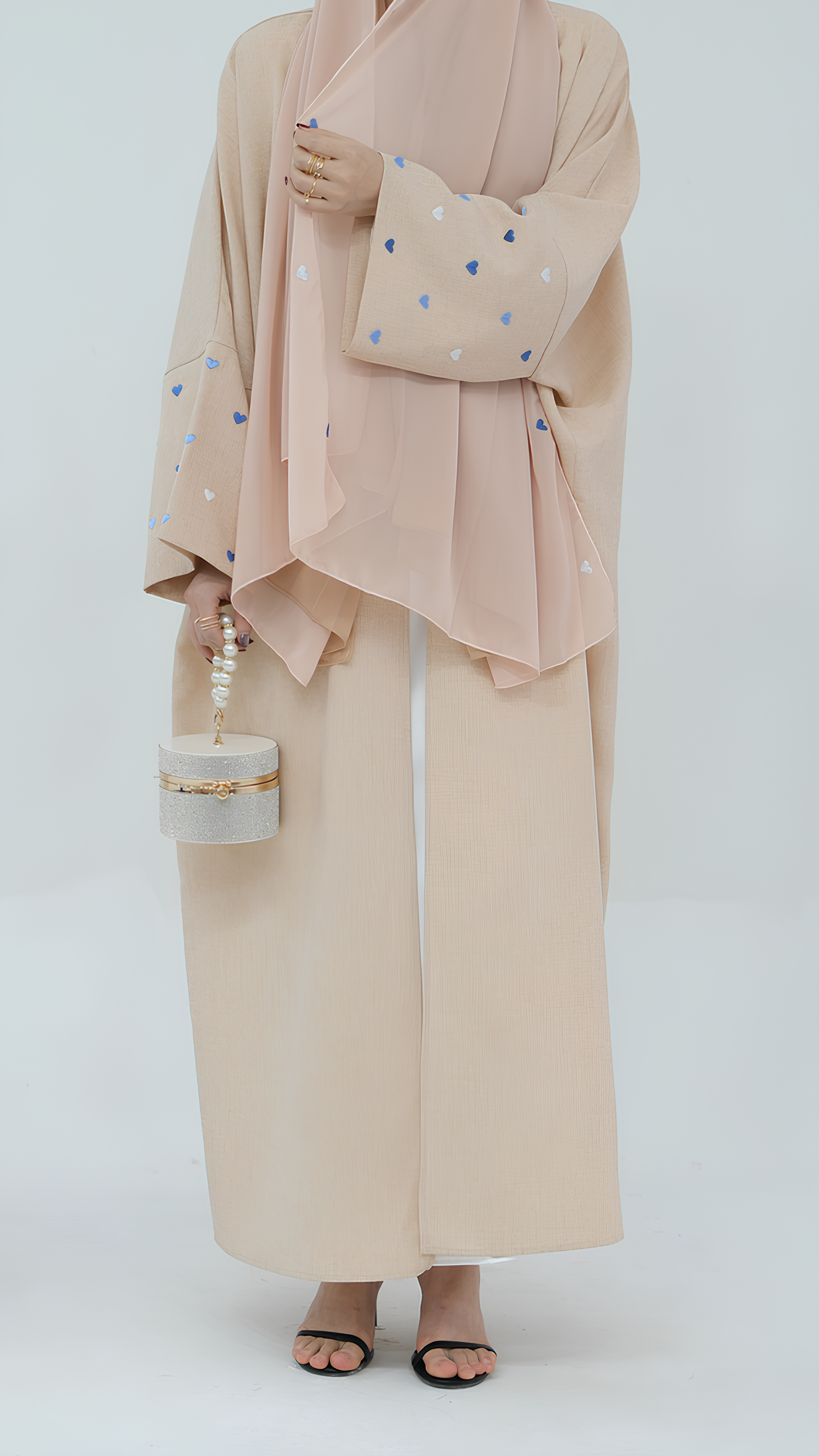 عباية القلب المفتوح