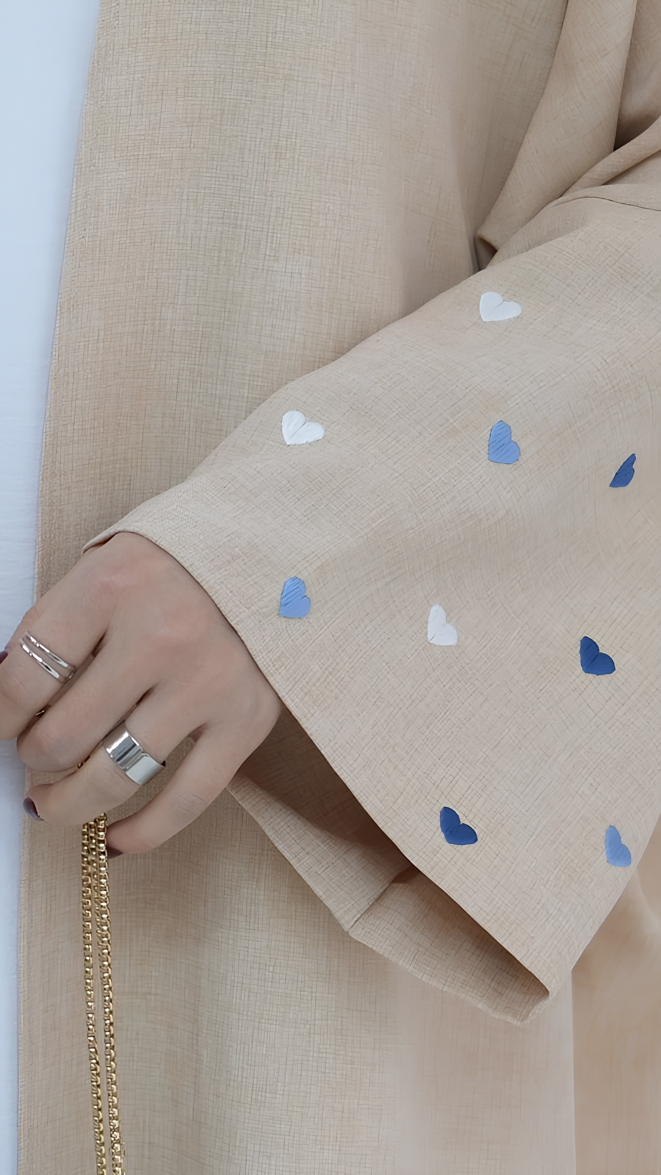 عباية القلب المفتوح