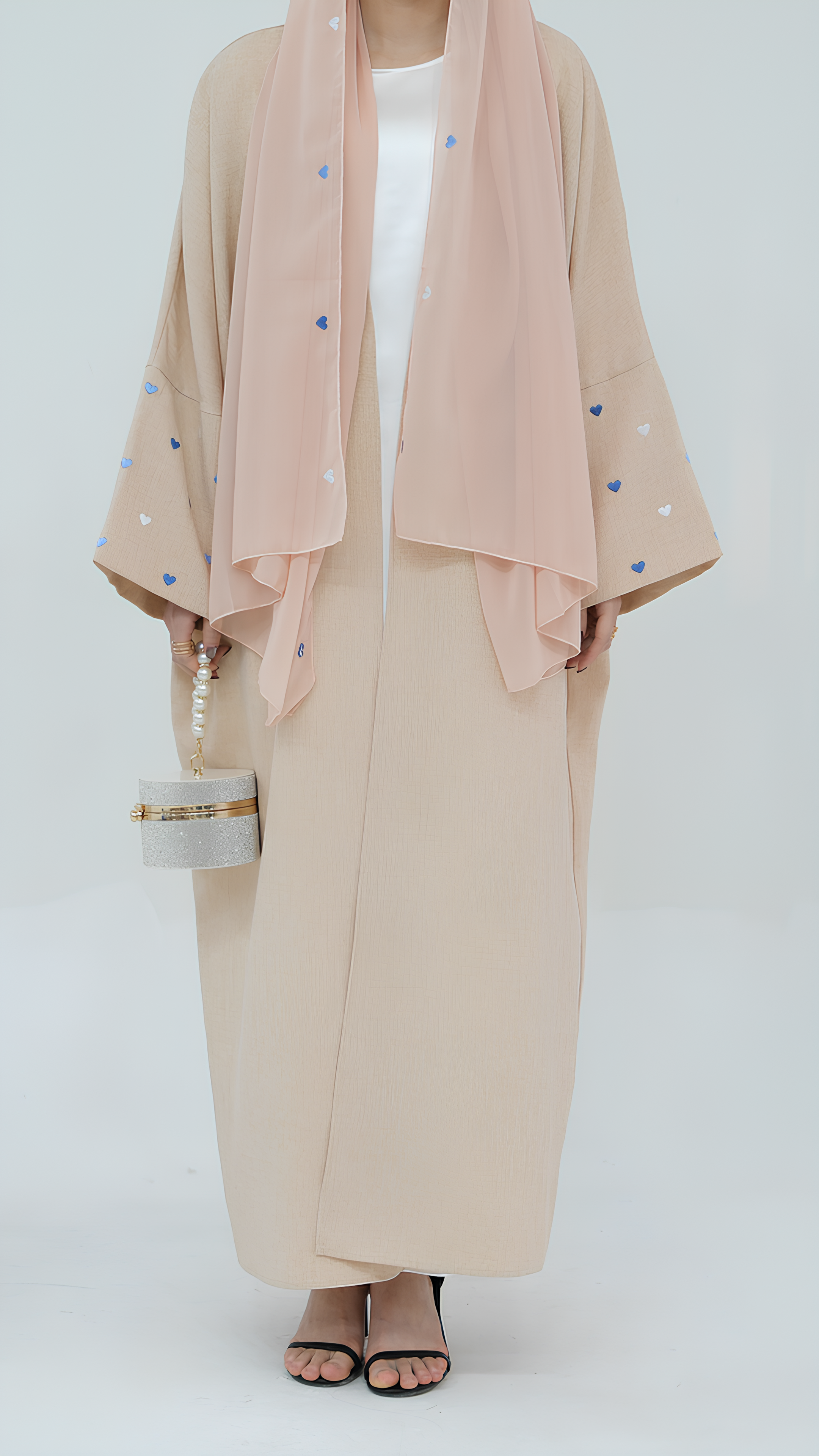 عباية القلب المفتوح