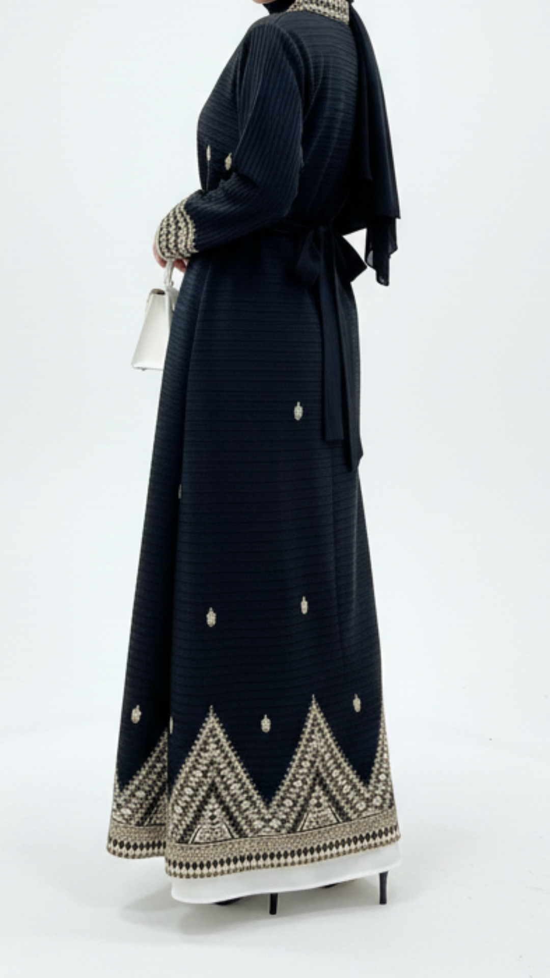 Kiswah Abaya Vogue