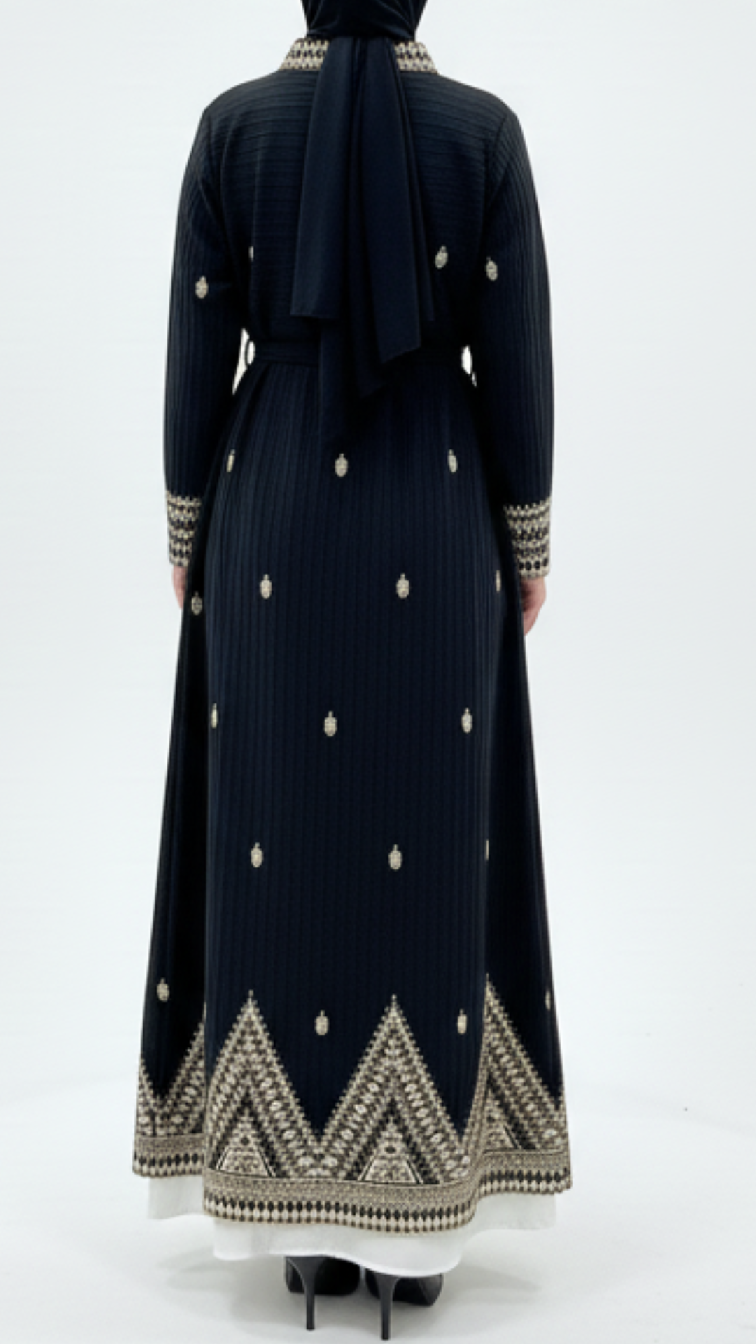 Kiswah Abaya Vogue
