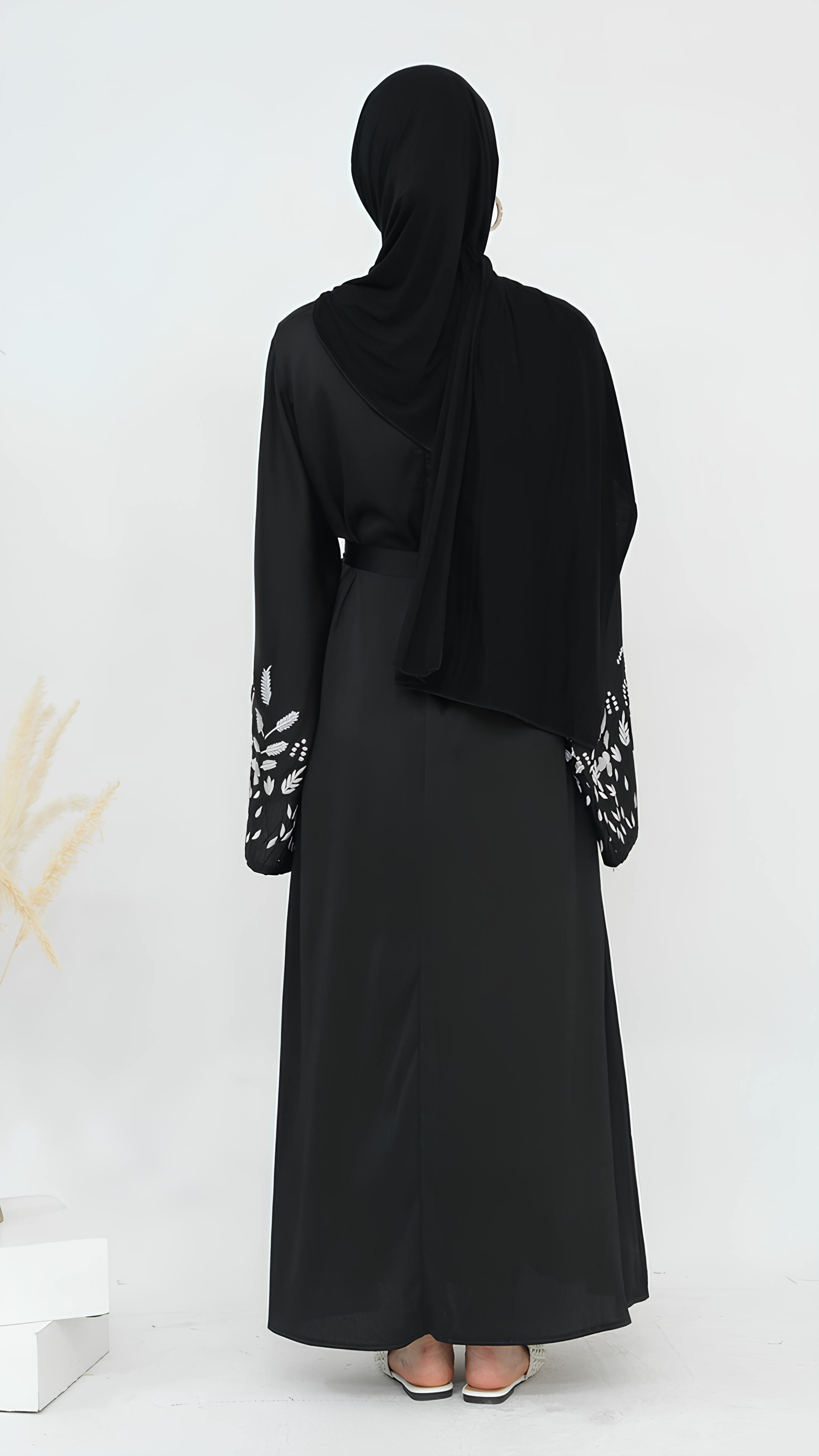 Sable Elegance Abaya