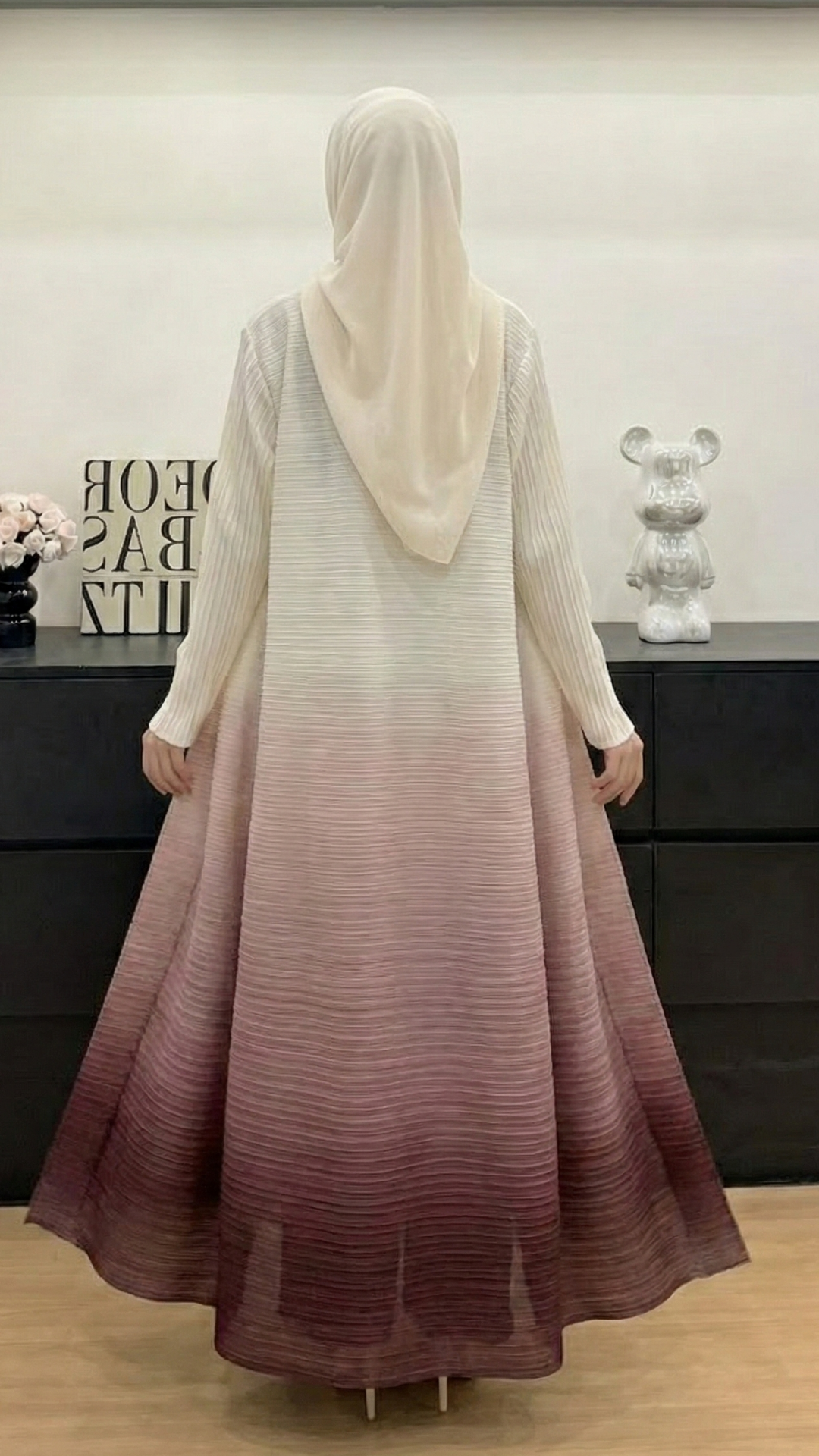 Aura Pleated Abaya