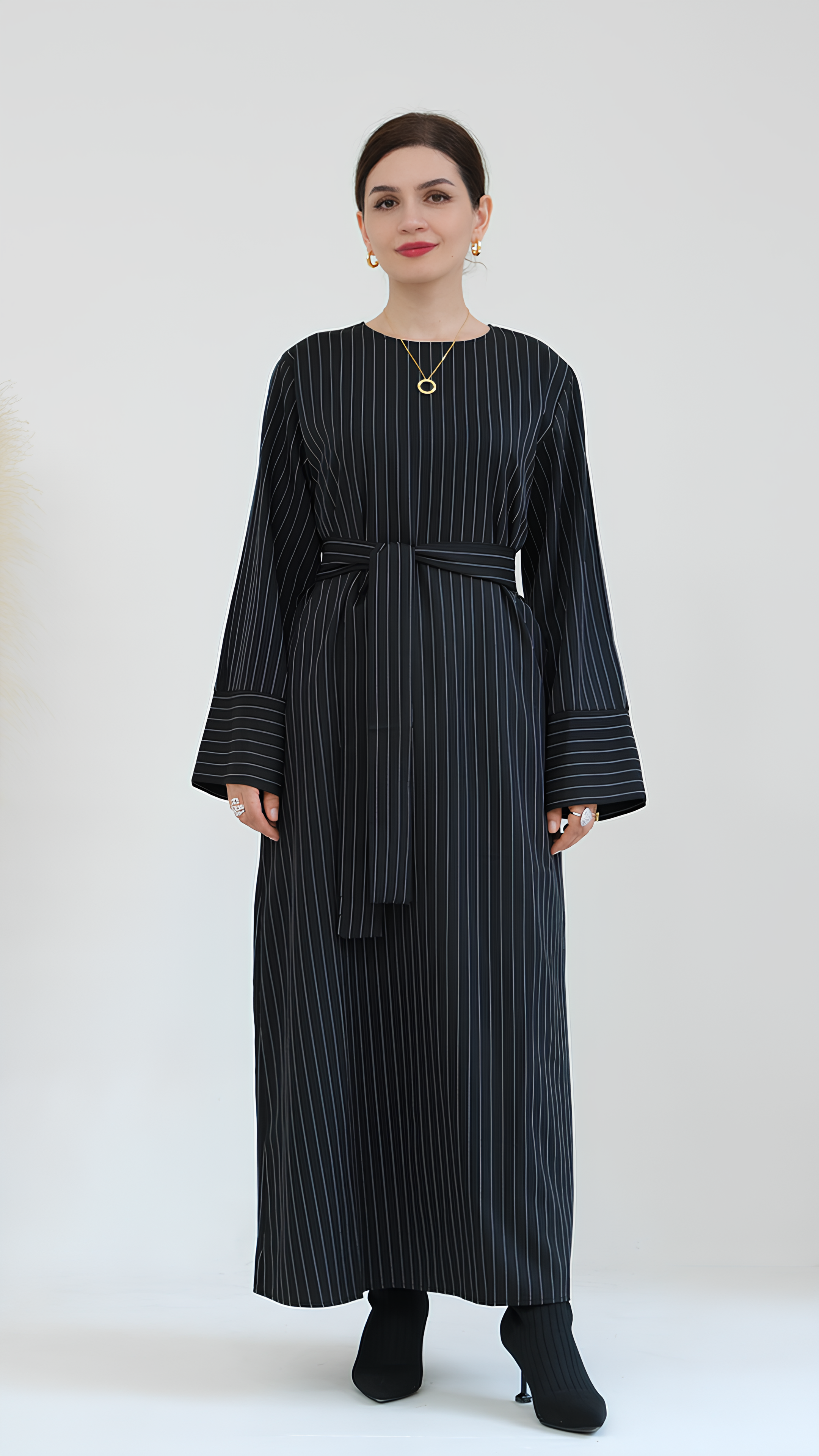 Abaya mit urbaner Eleganz