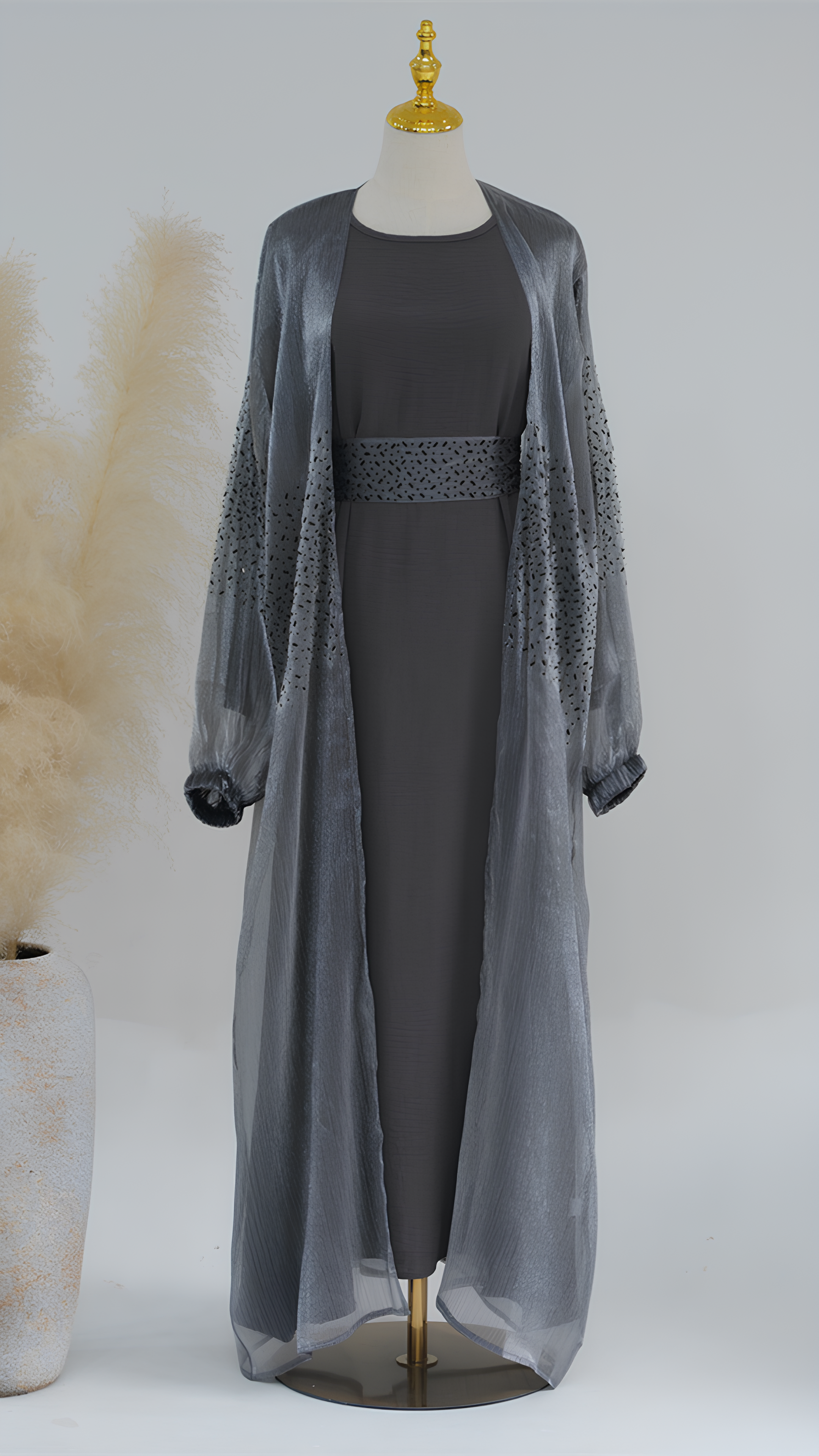 Abaya mit himmlischem Charme