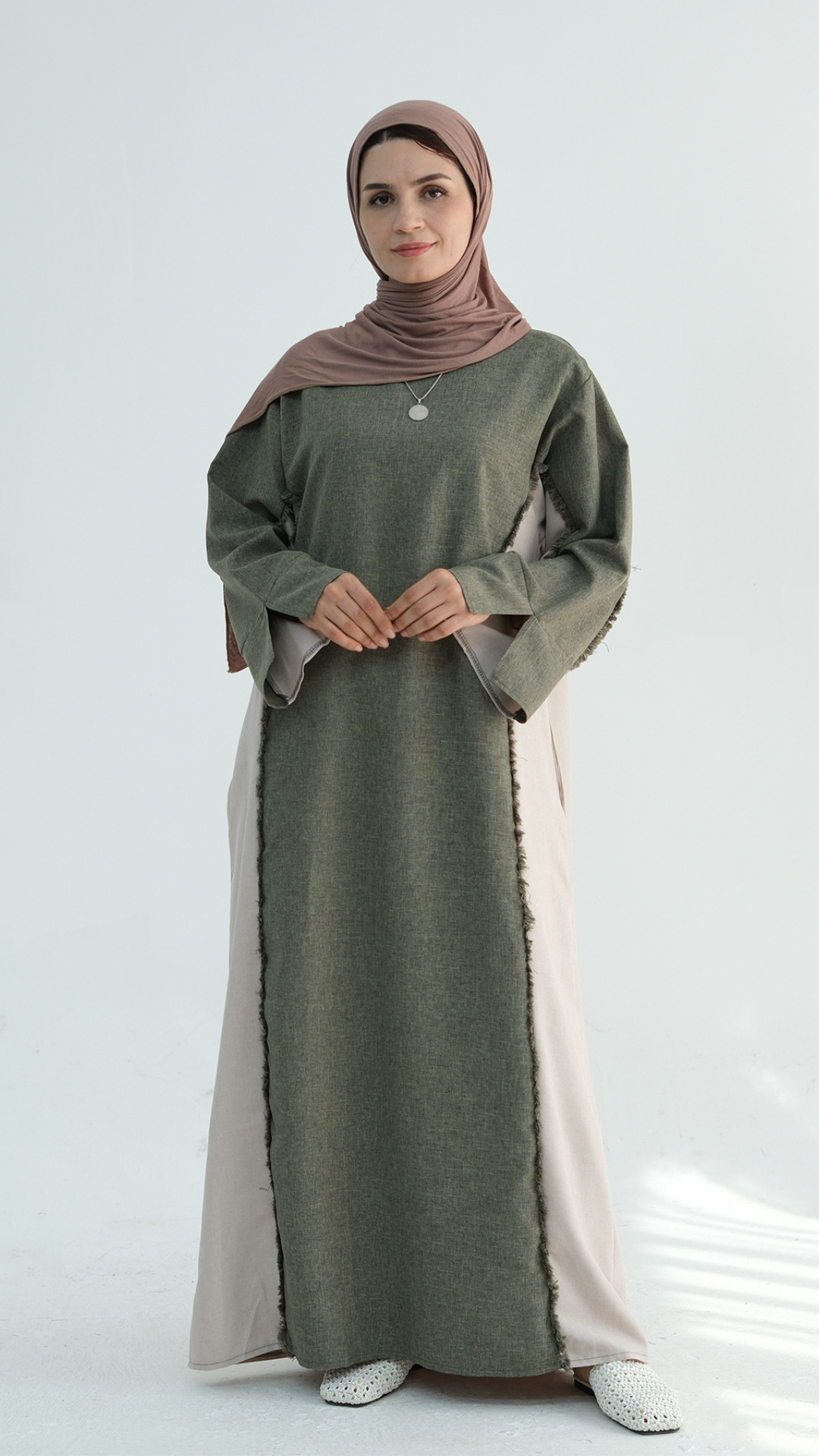 Ashen Aura Abaya