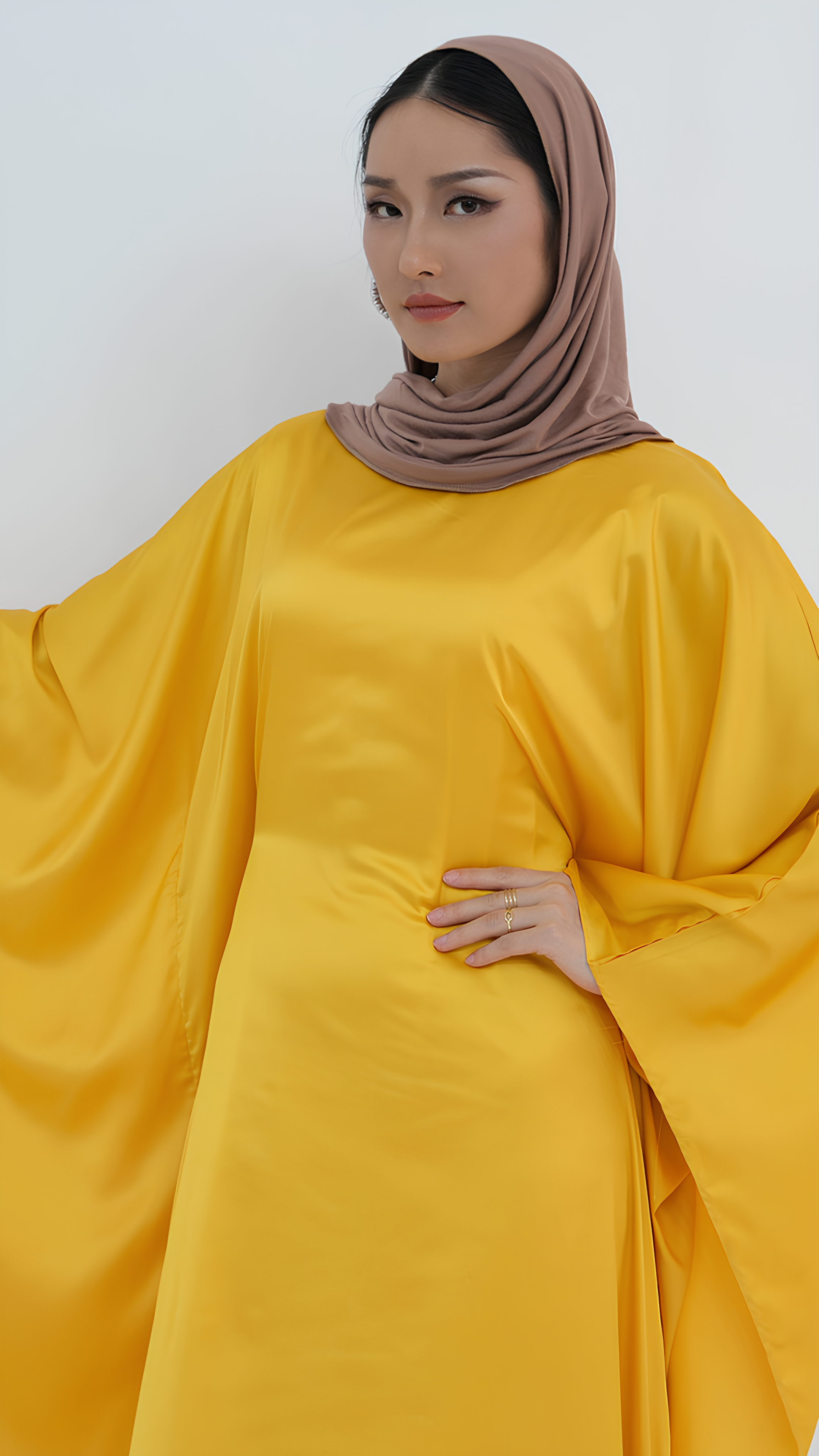 Abaya papillon en satin velours