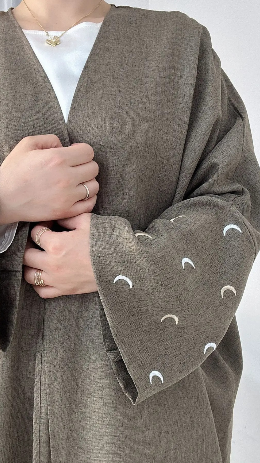 Open Moon Abaya