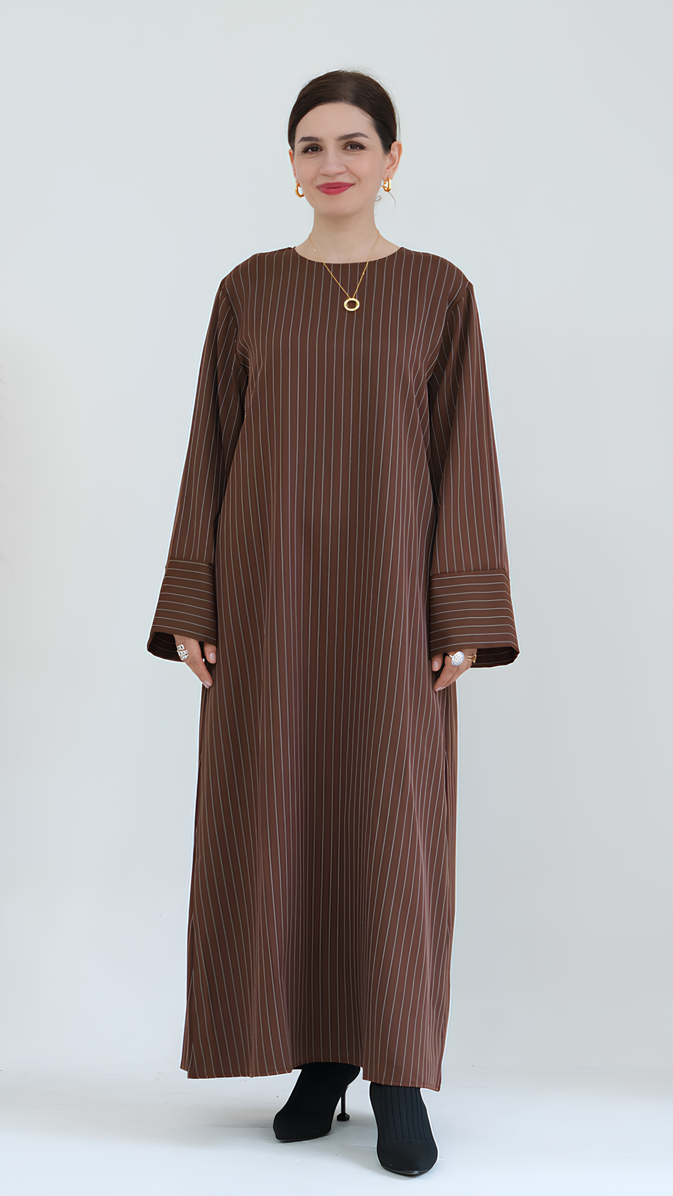 Abaya mit urbaner Eleganz