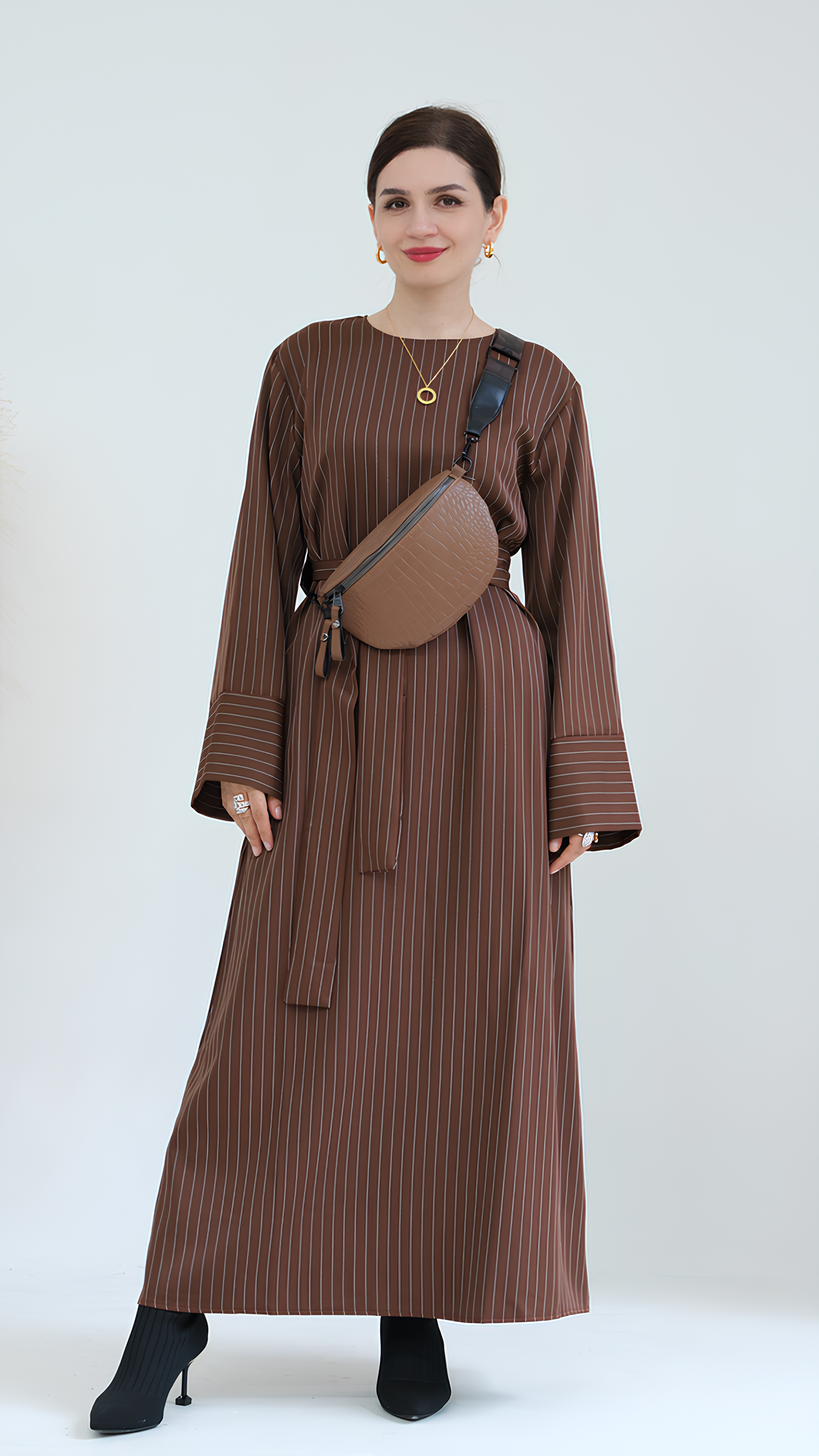 Abaya mit urbaner Eleganz