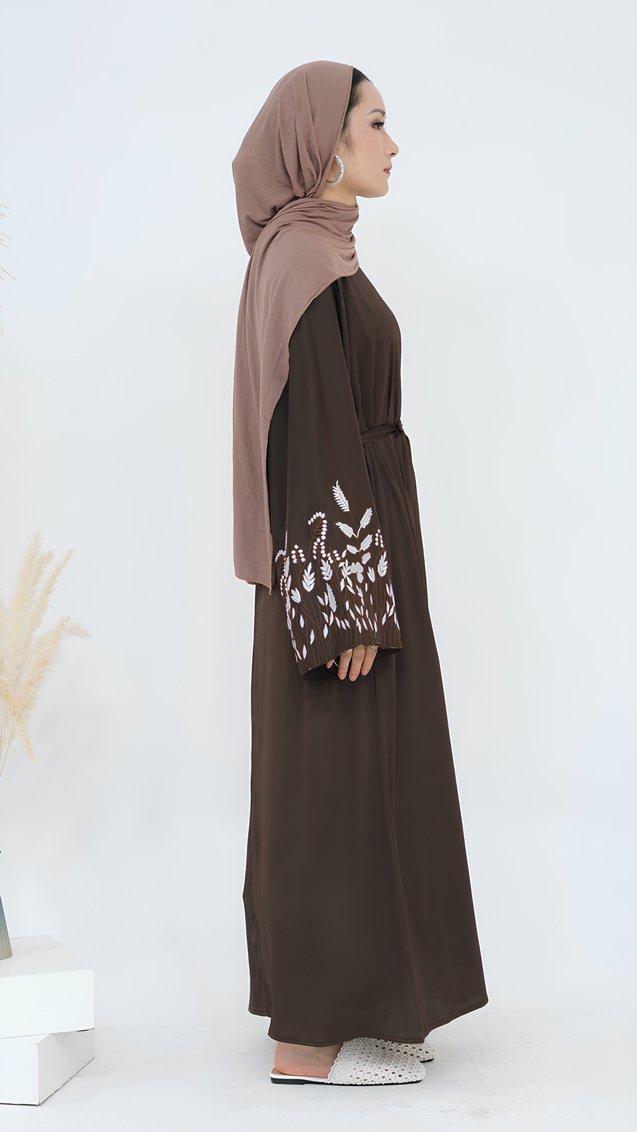 Abaya élégante en sable