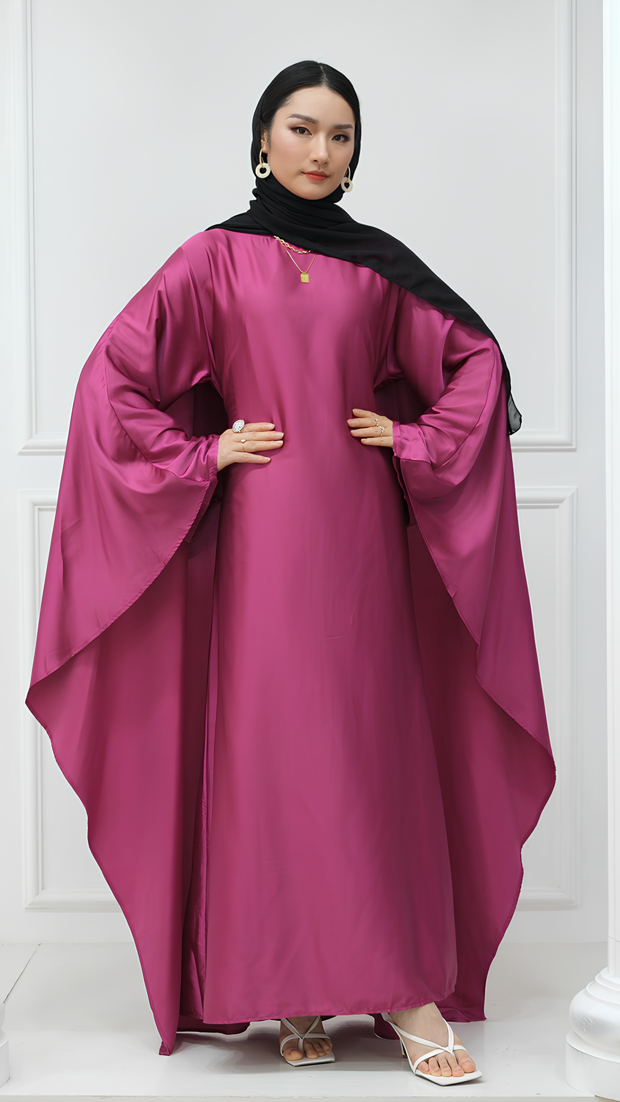 Abaya papillon en satin scintillant