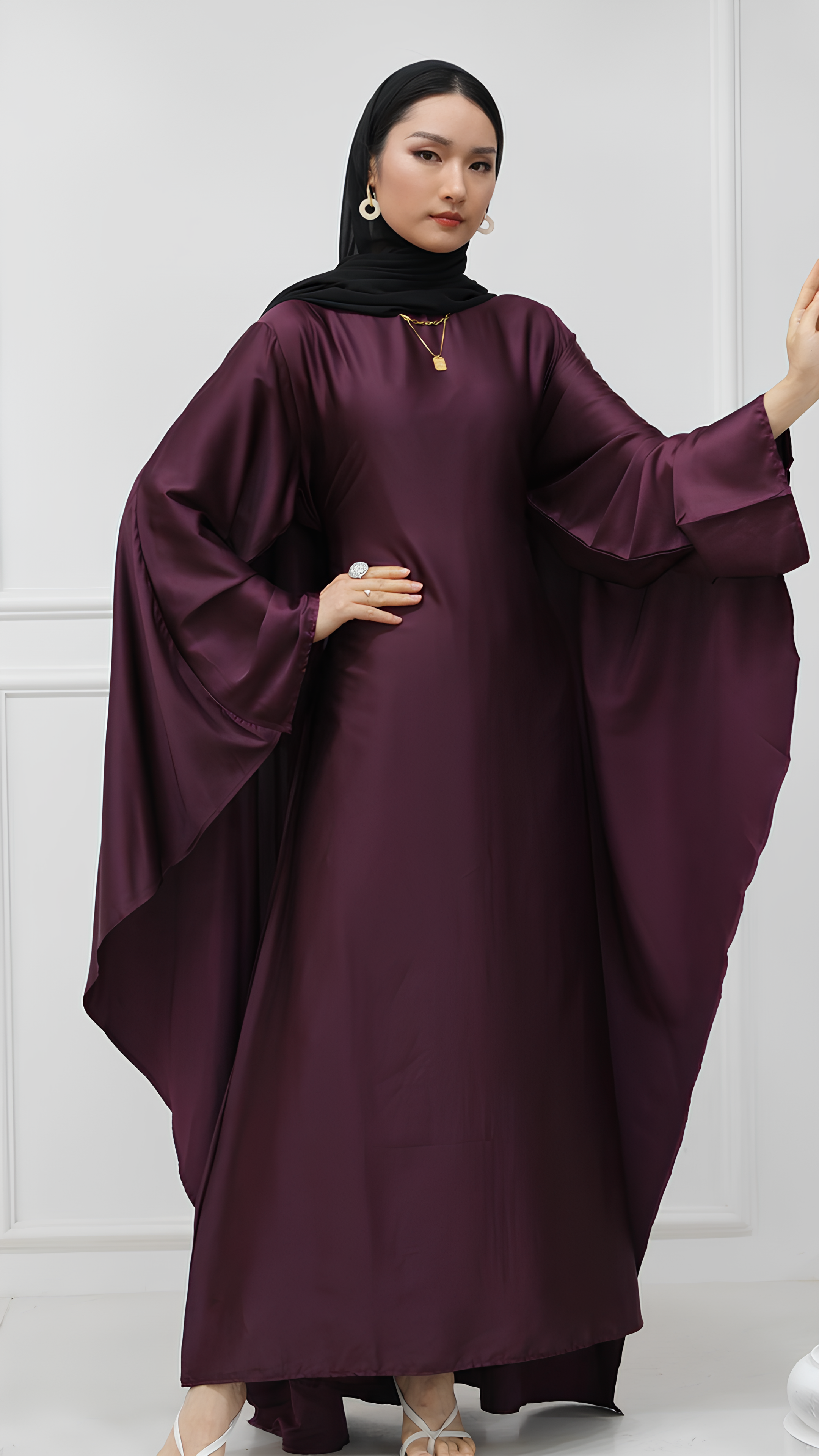 Abaya papillon en satin scintillant