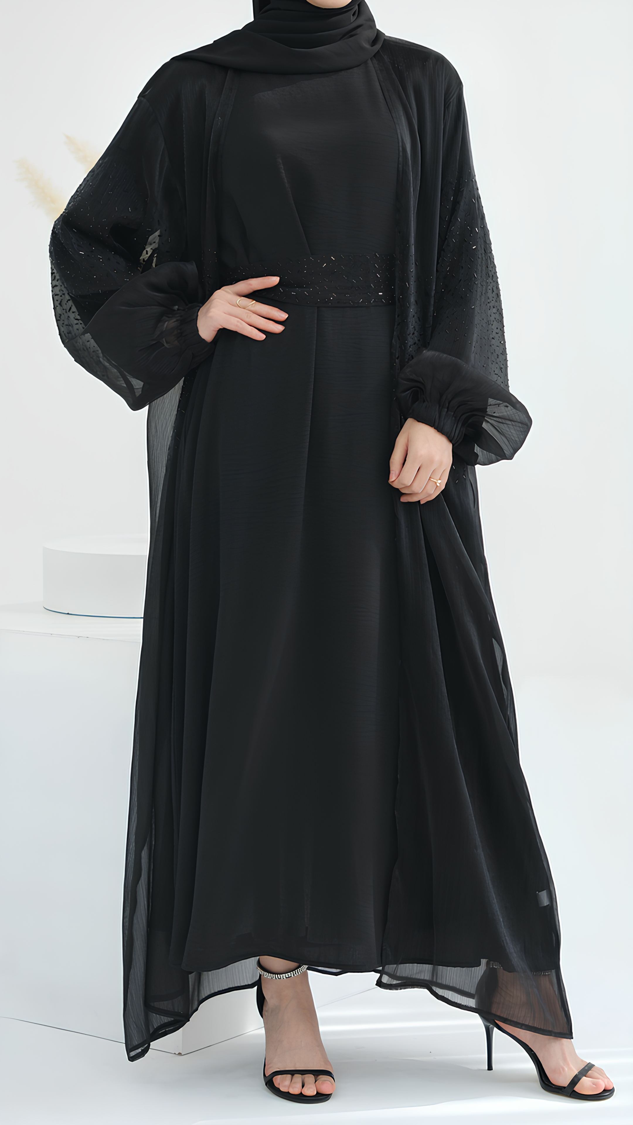 Abaya mit himmlischem Charme