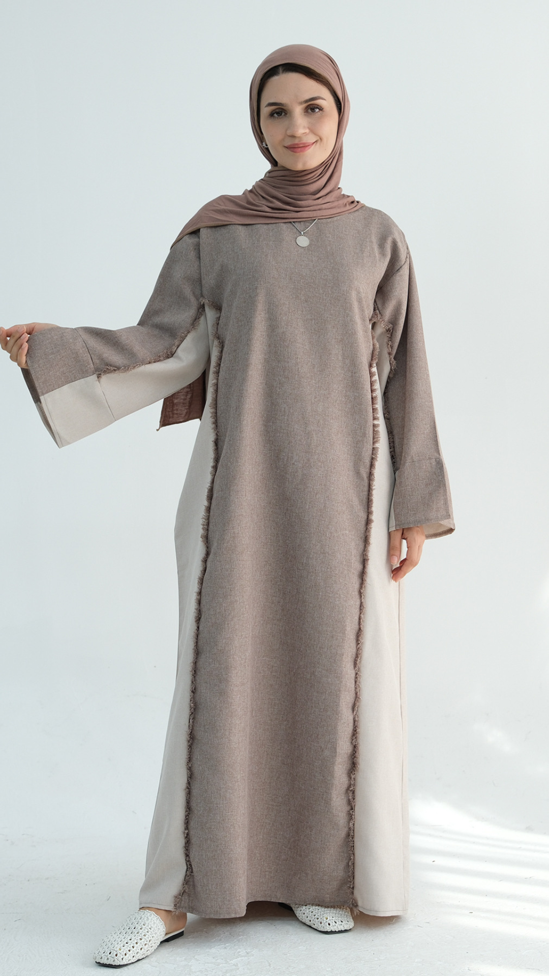 Ashen Aura Abaya