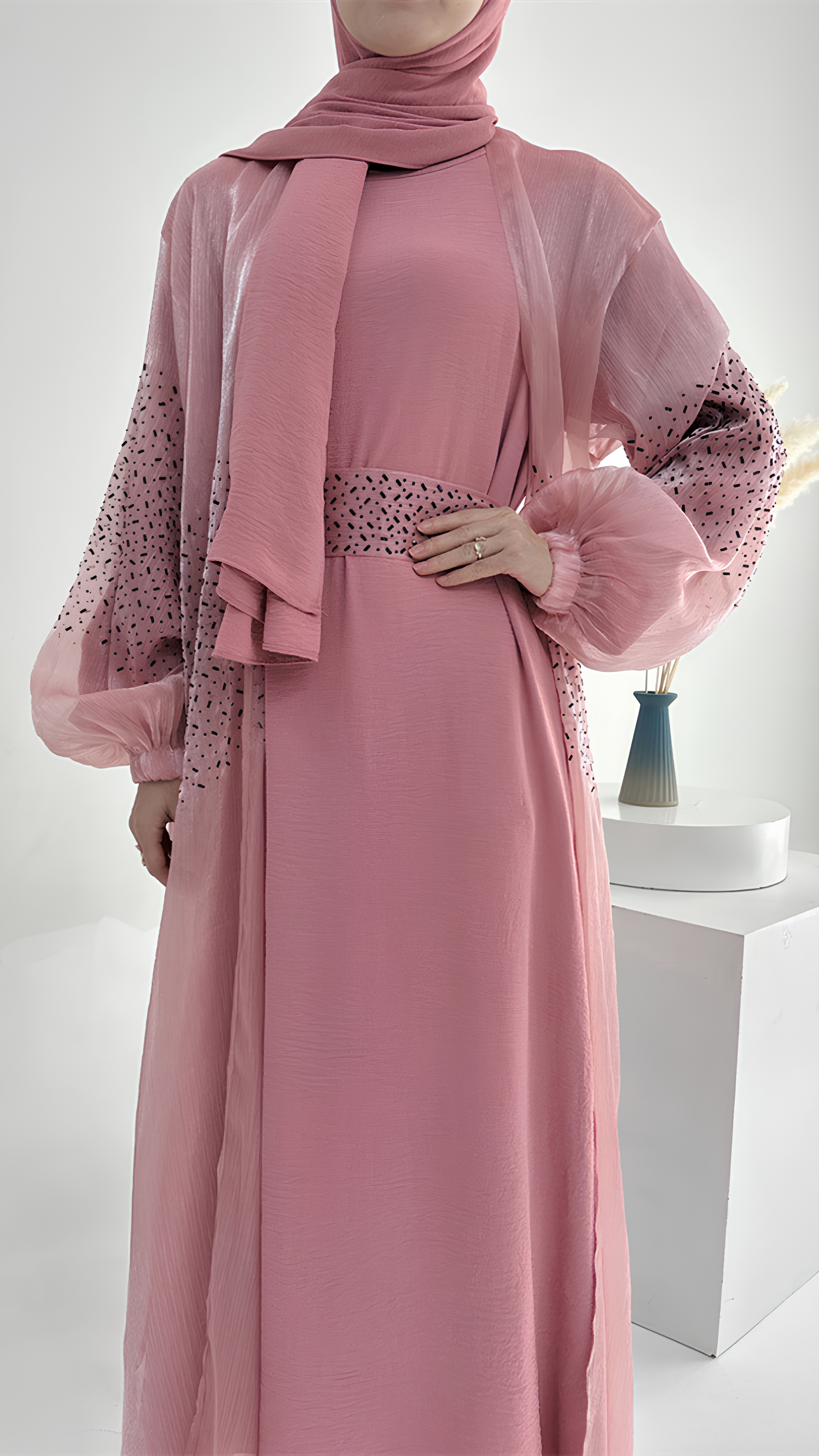 Abaya mit himmlischem Charme