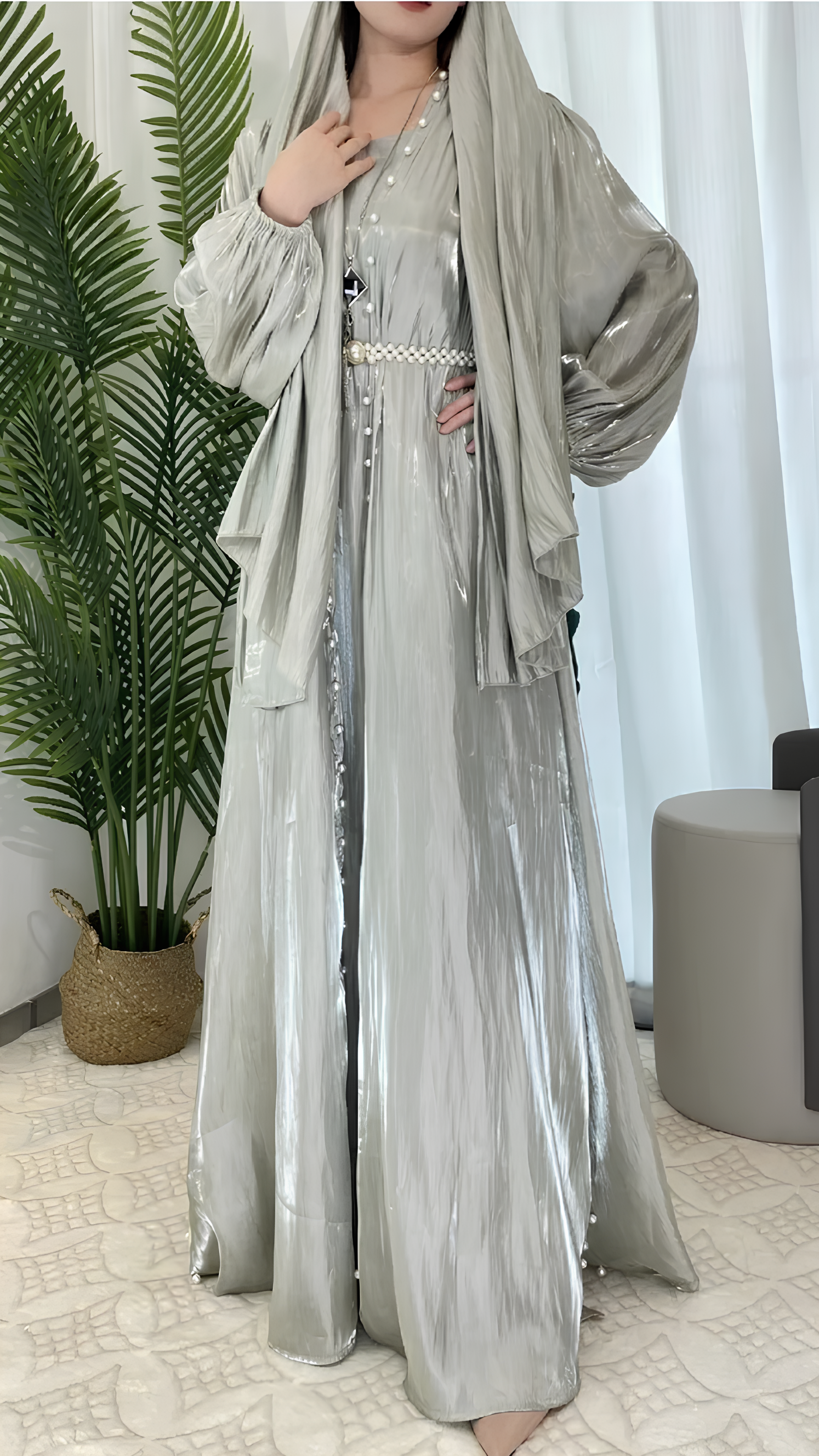 Opulente Perlen-Abaya