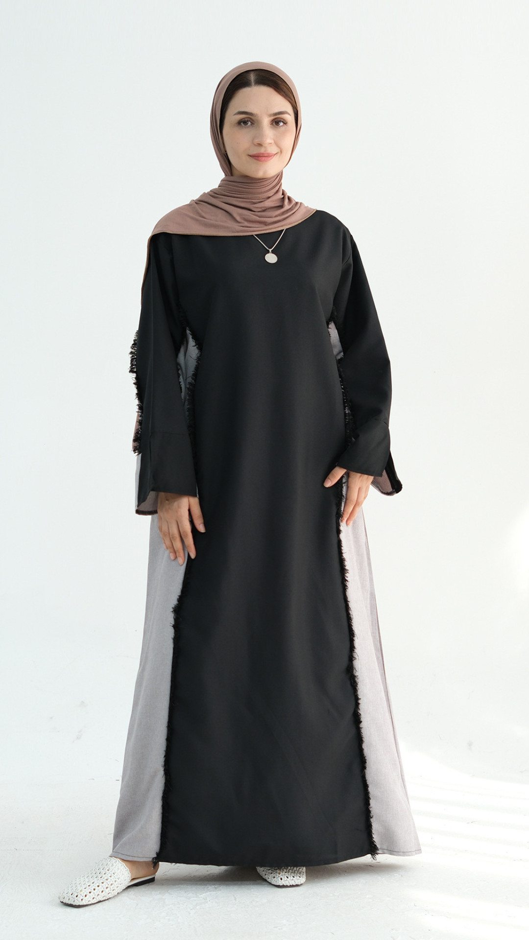 Ashen Aura Abaya