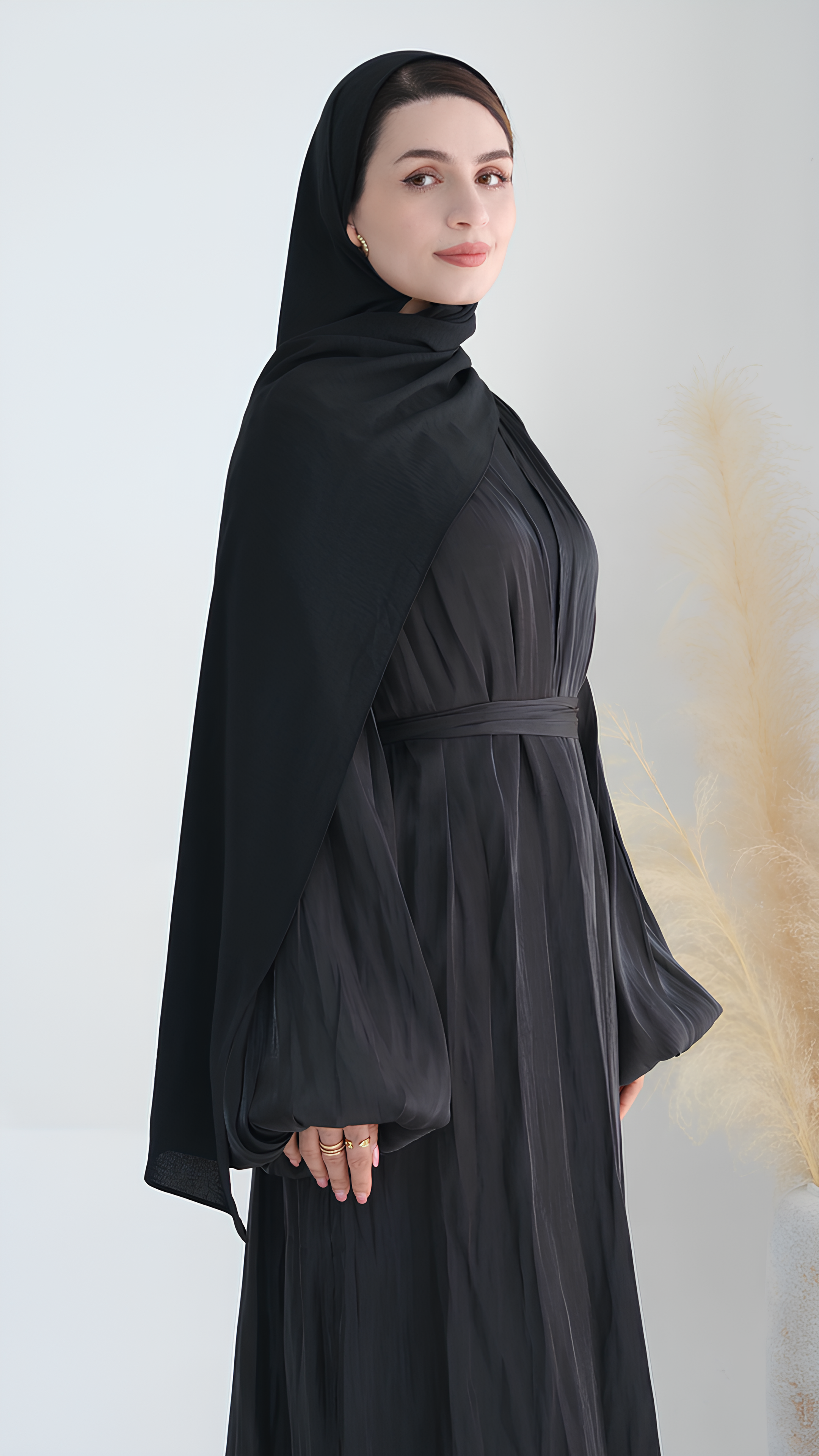 Majestätisches Schimmer-Abaya