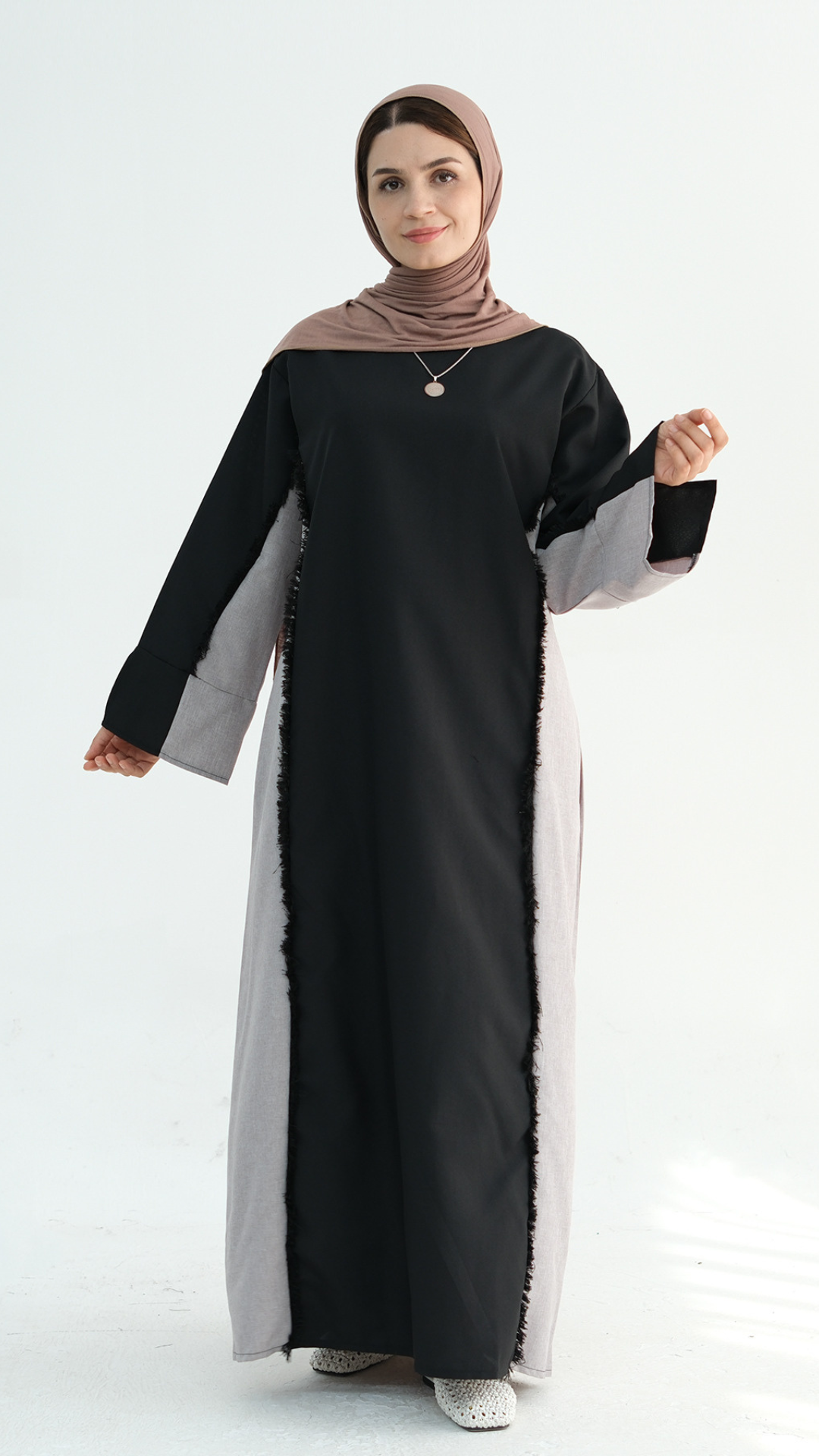 Ashen Aura Abaya