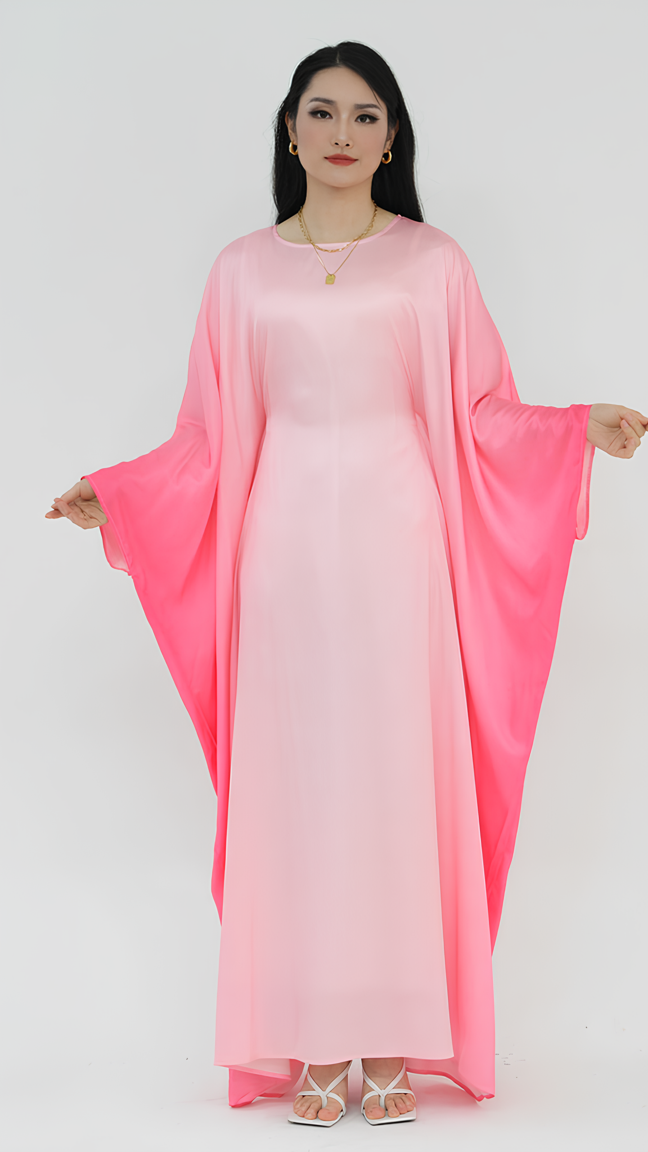 Abaya mit Farbverlauf und Schmetterlingen