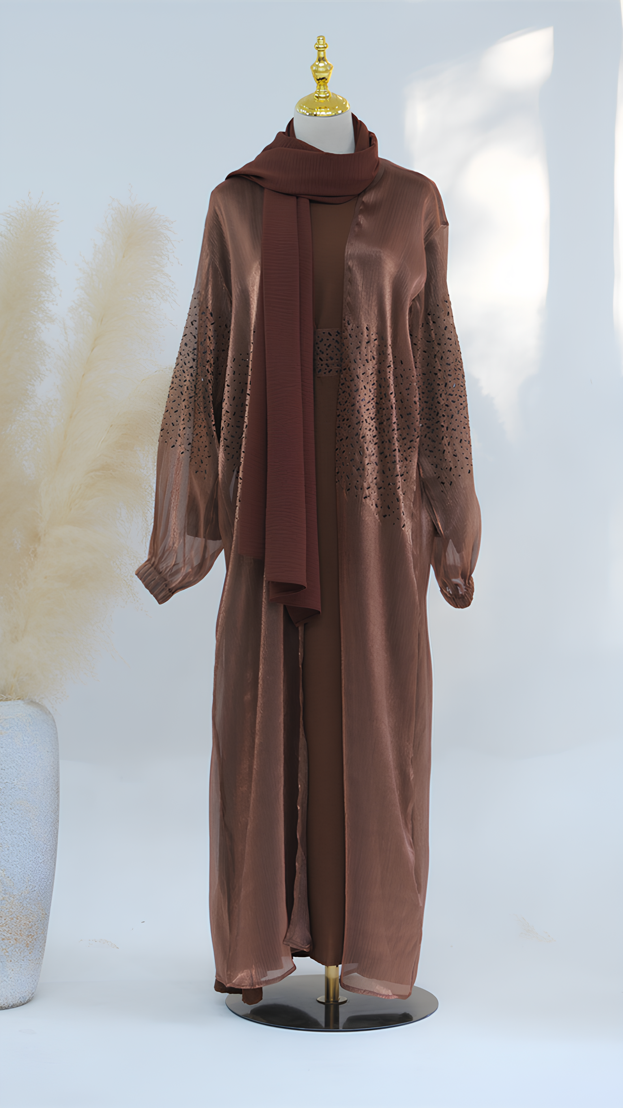 Abaya mit himmlischem Charme