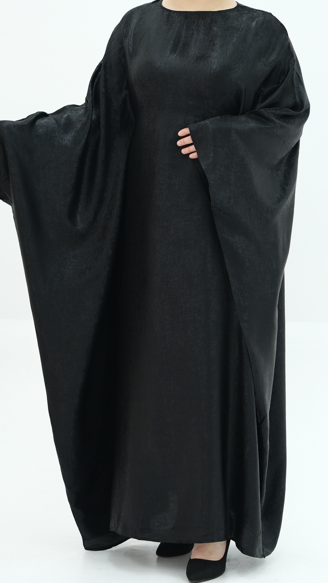 Abaya mit metallischem Schmetterling