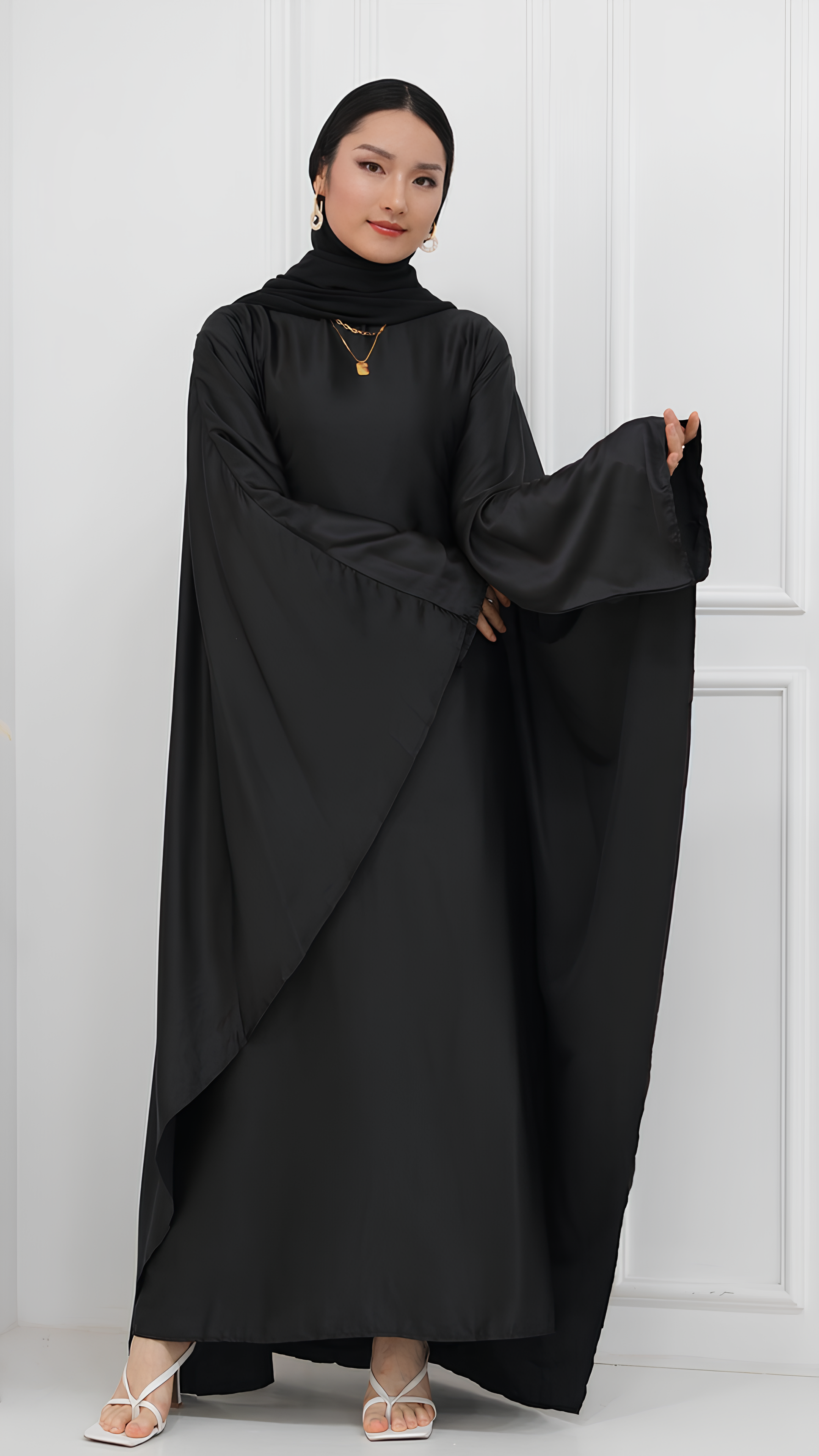 Abaya papillon en satin scintillant