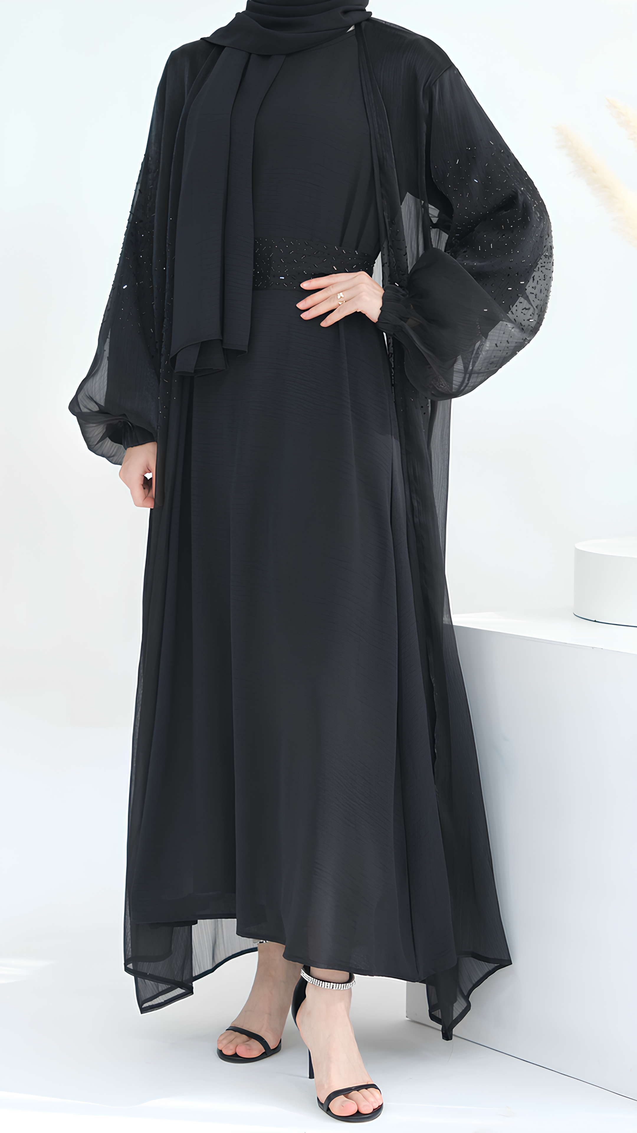 Abaya mit himmlischem Charme