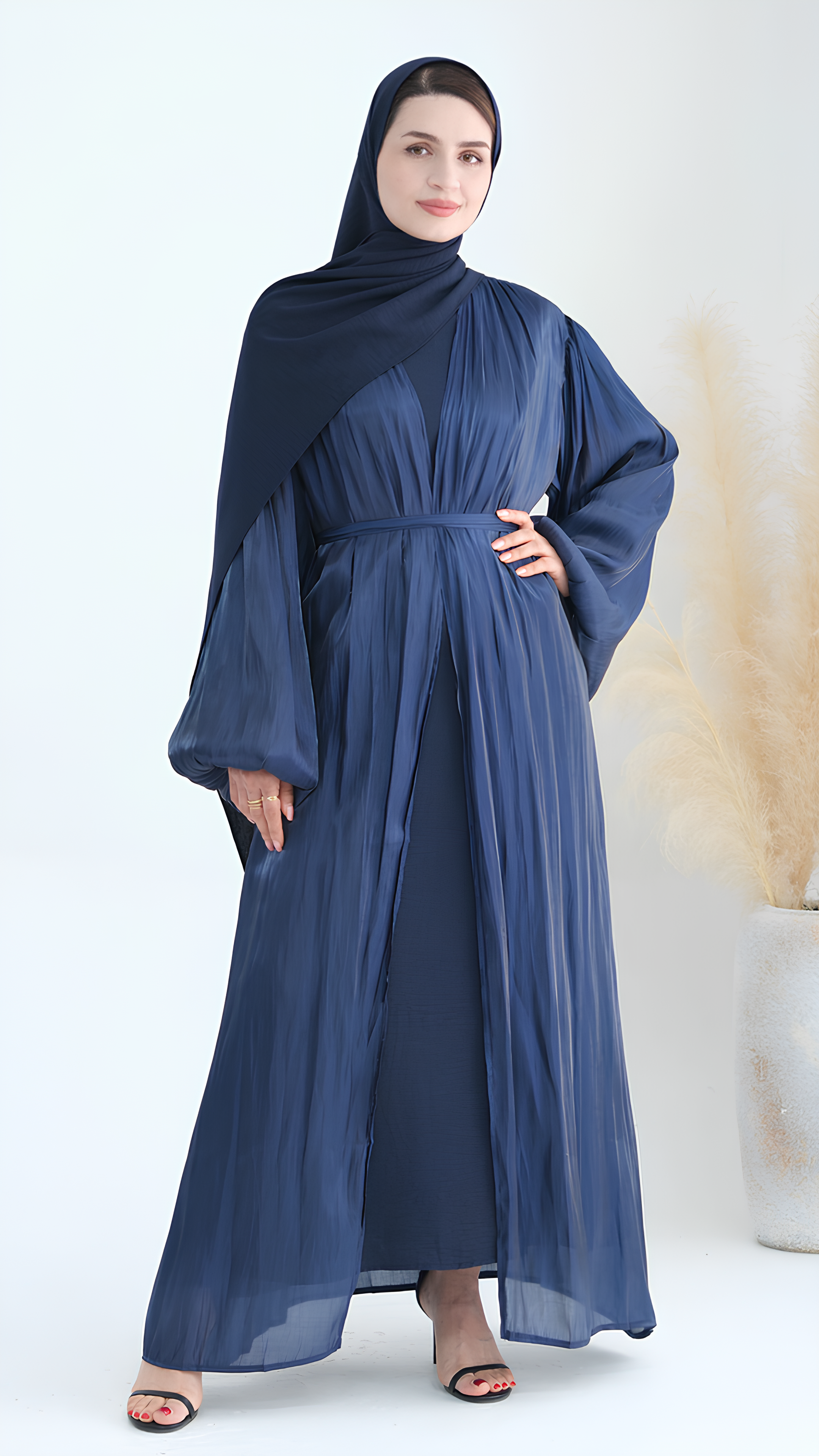 Majestätisches Schimmer-Abaya