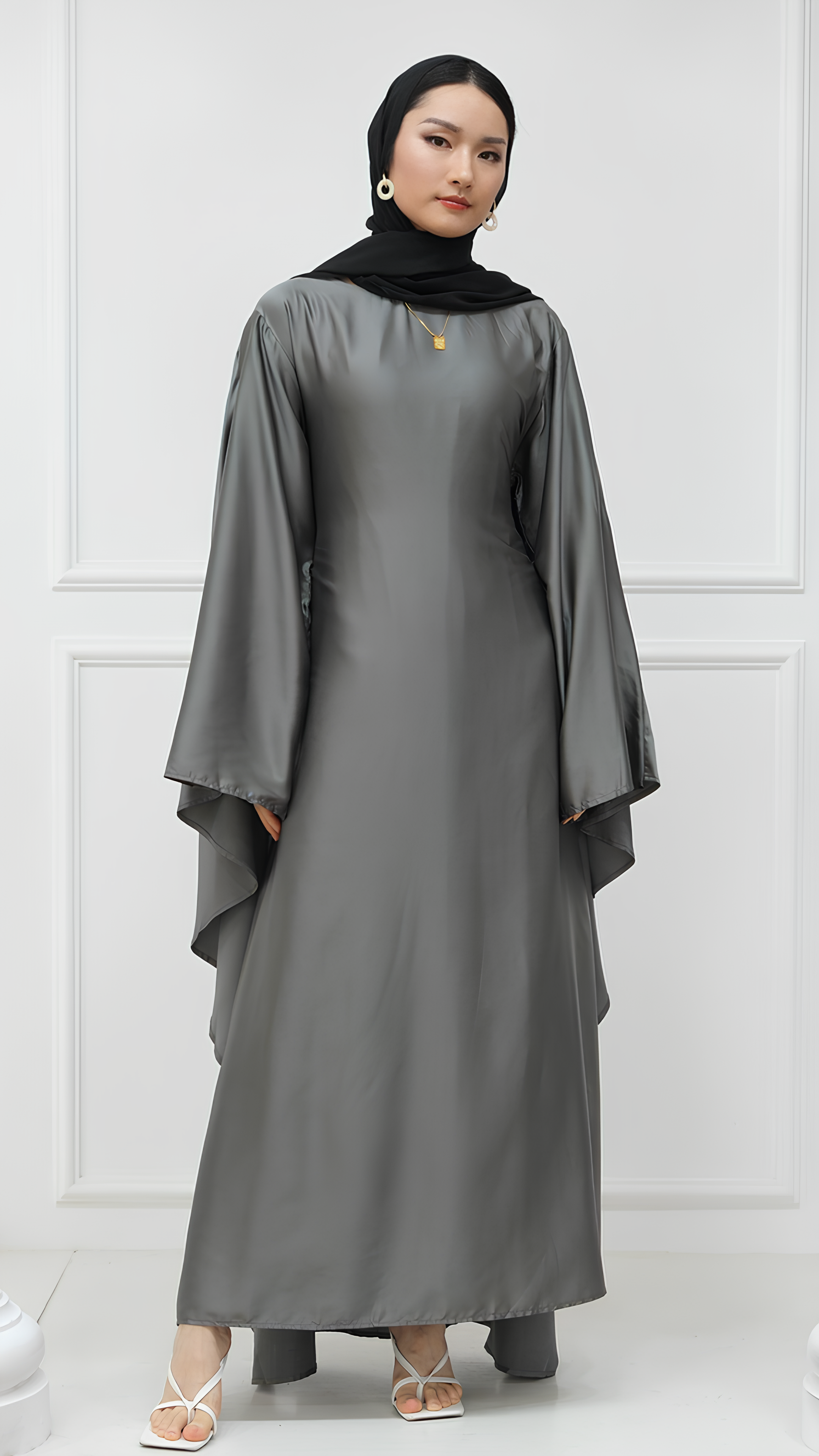 Abaya papillon en satin scintillant