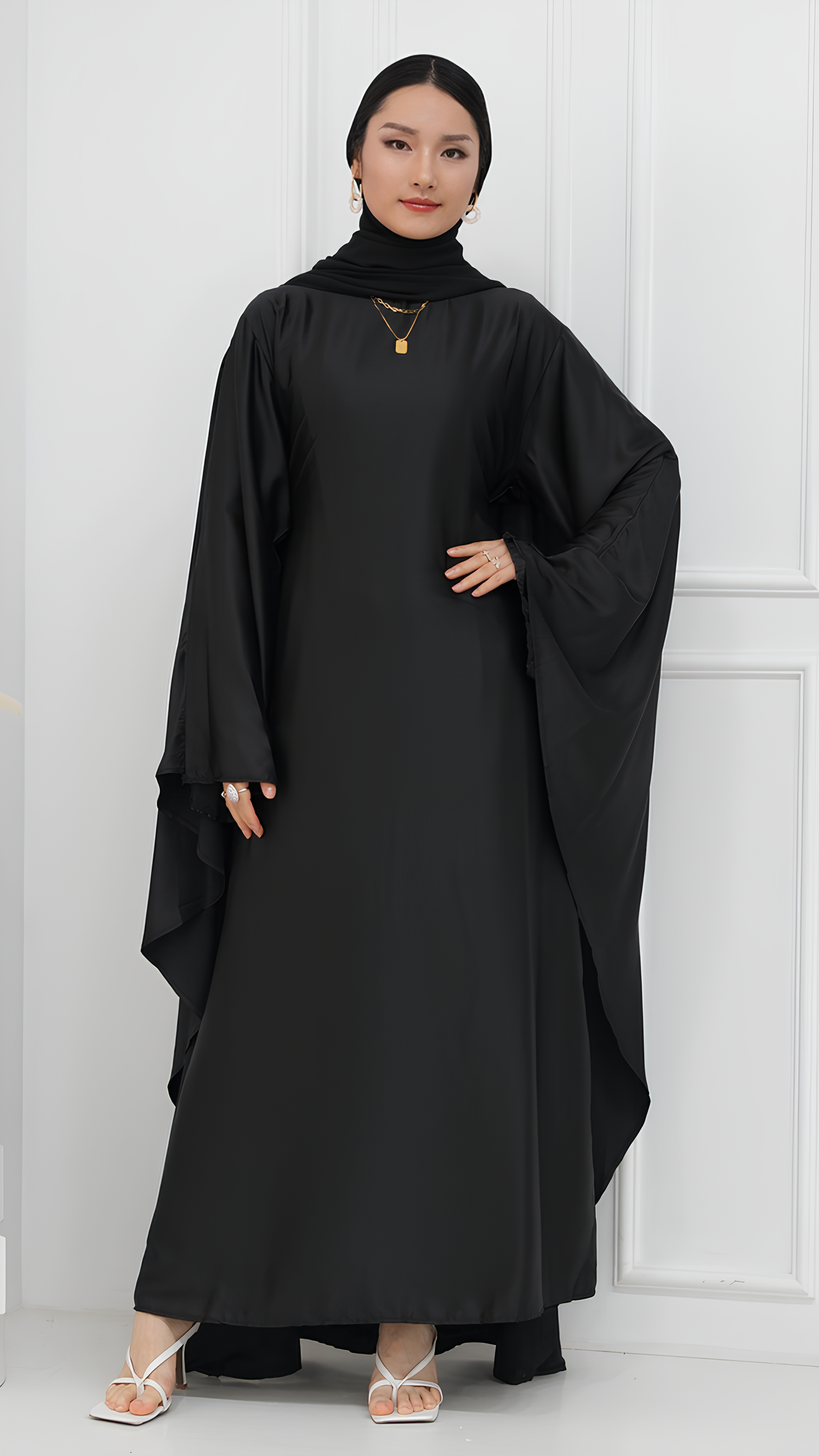 Abaya papillon en satin scintillant