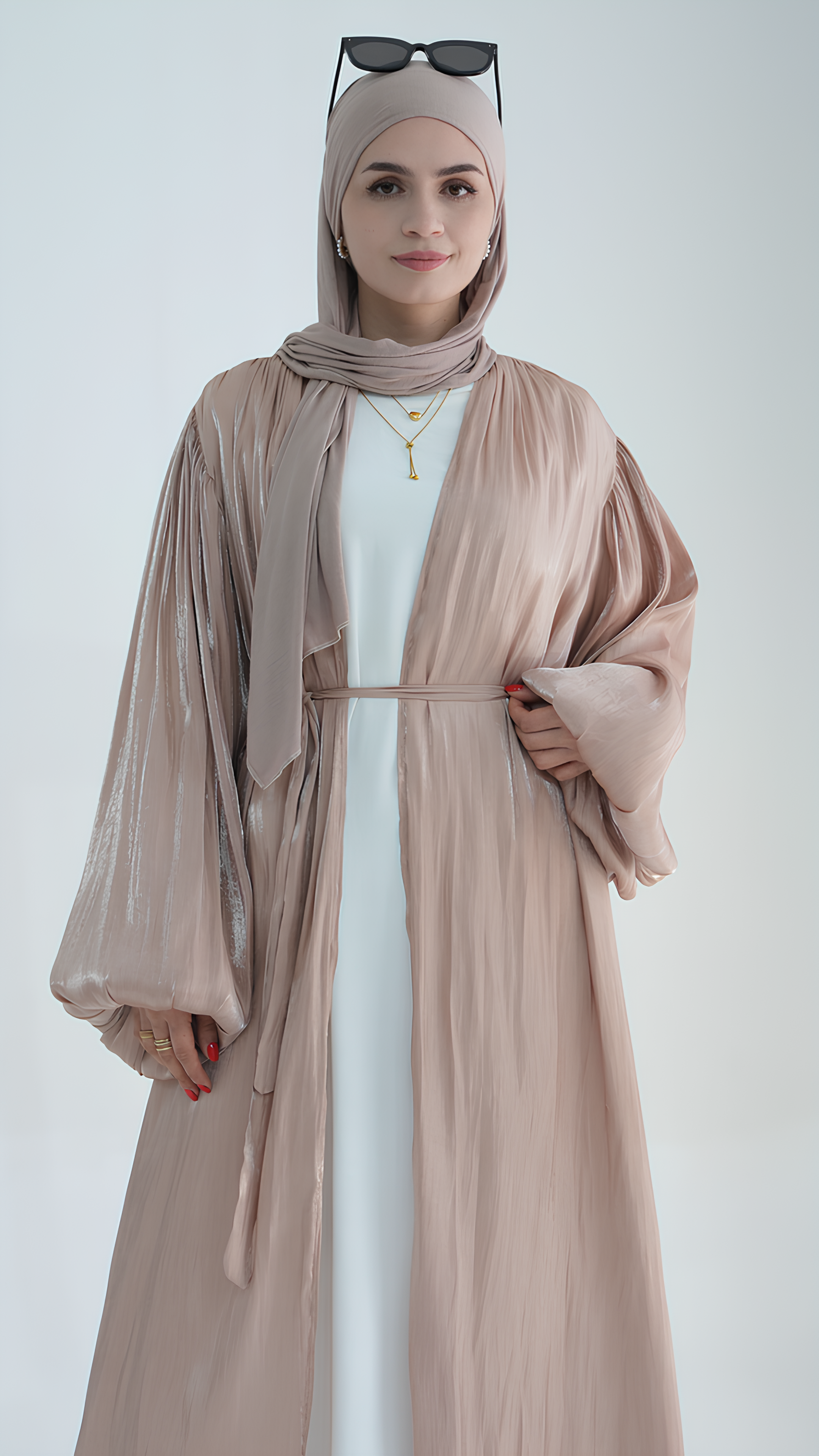 Majestätisches Schimmer-Abaya