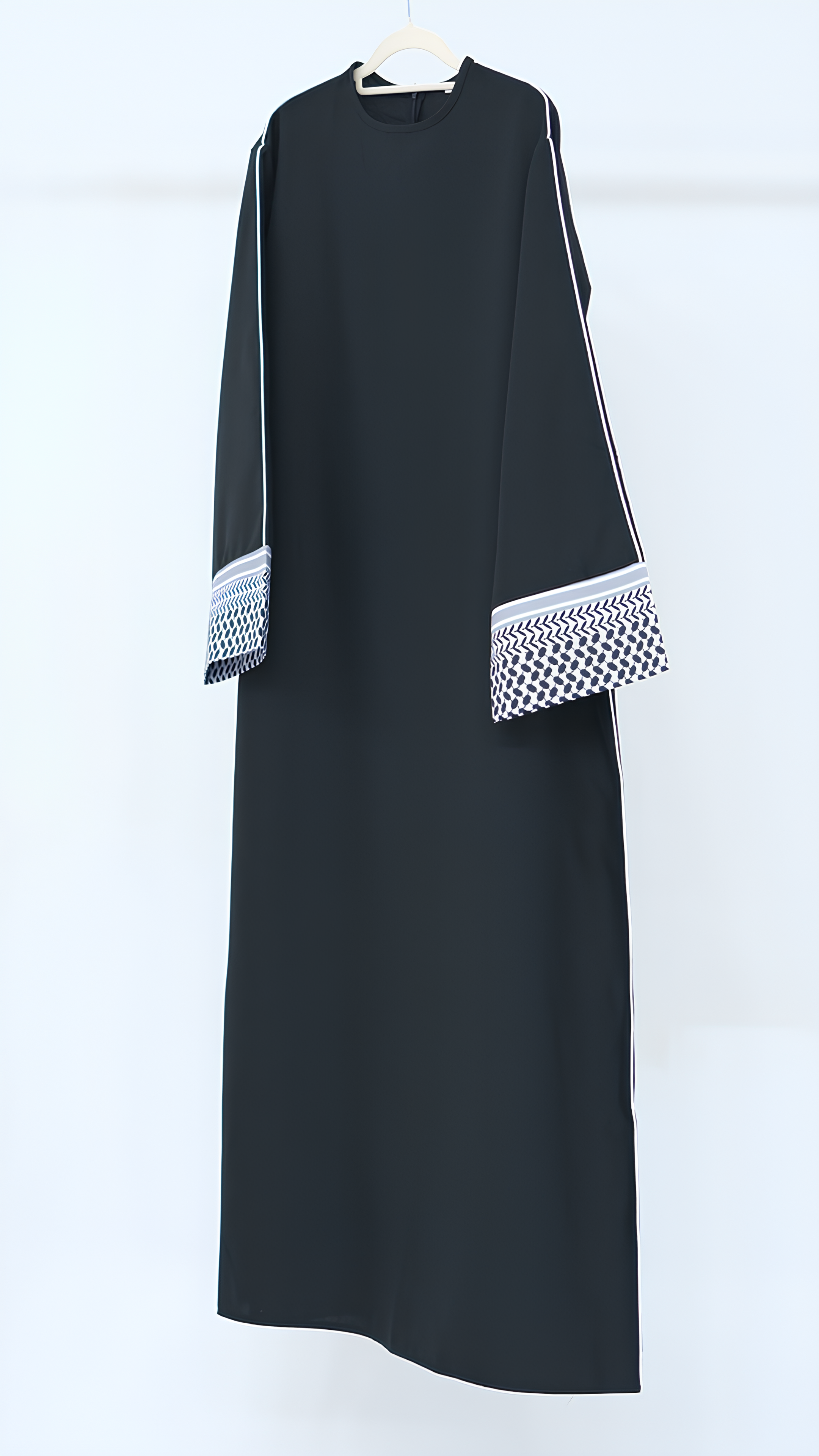 Geschlossene Kufiya-Abaya