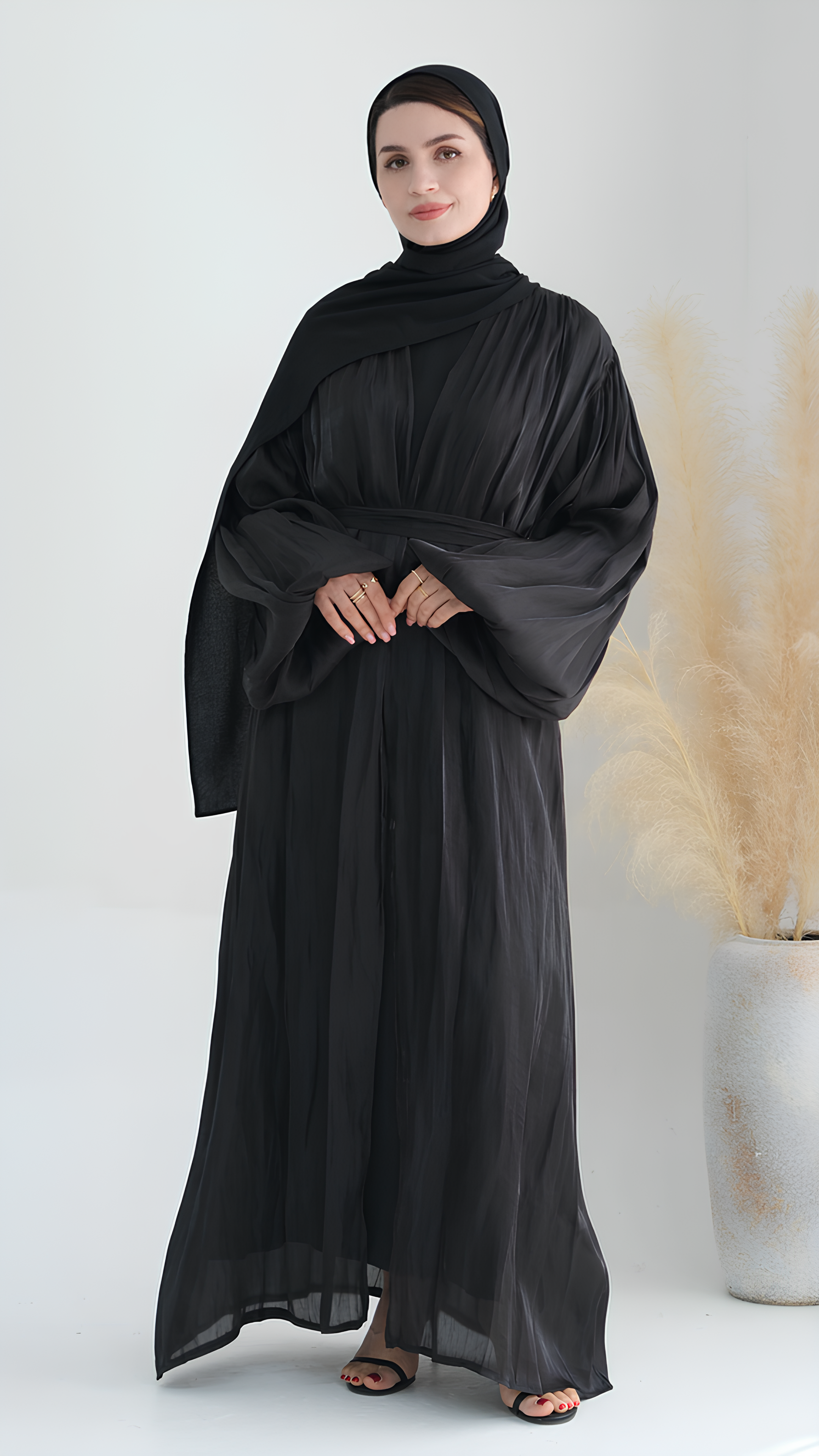 Majestätisches Schimmer-Abaya