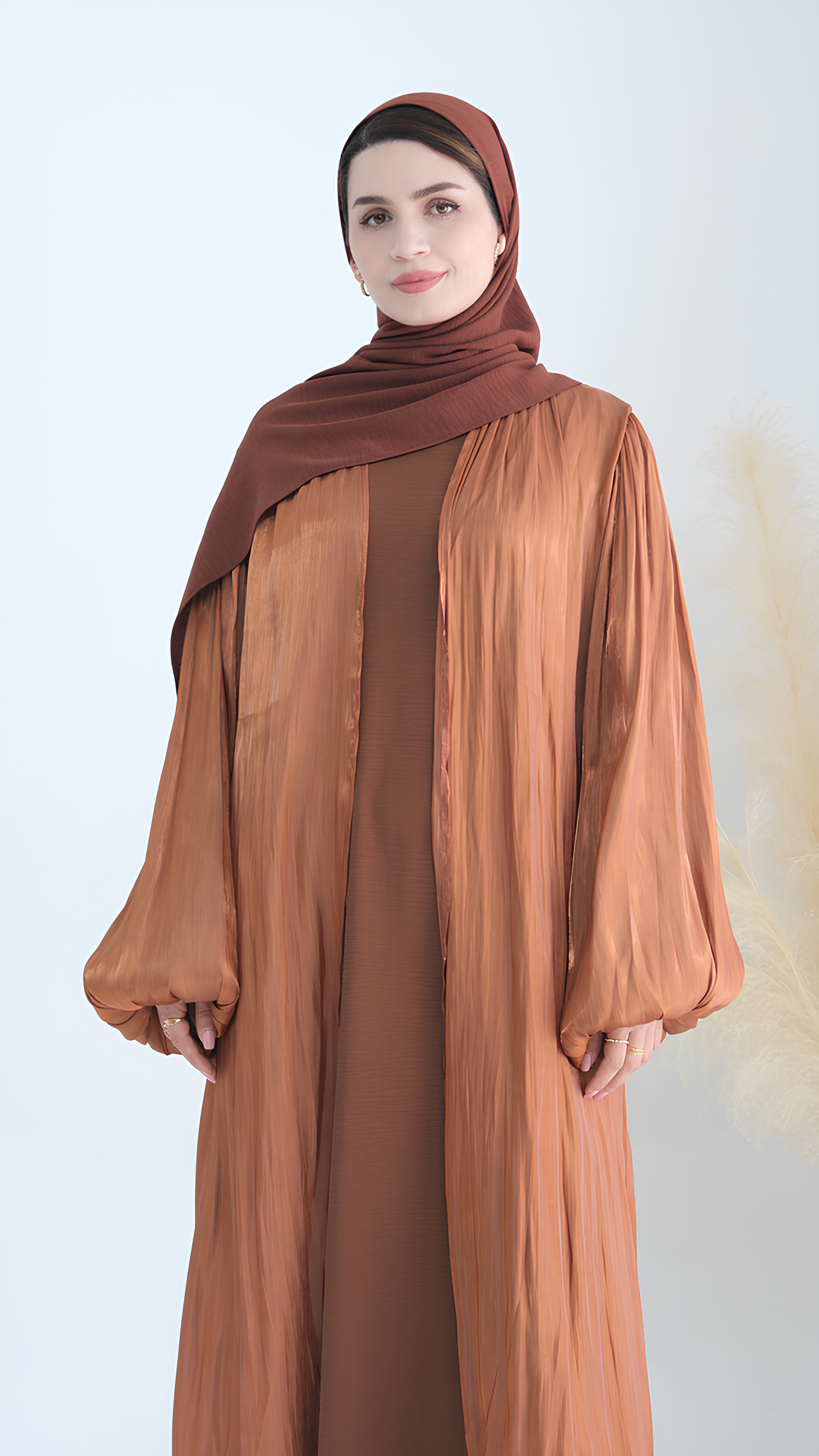 Majestätisches Schimmer-Abaya