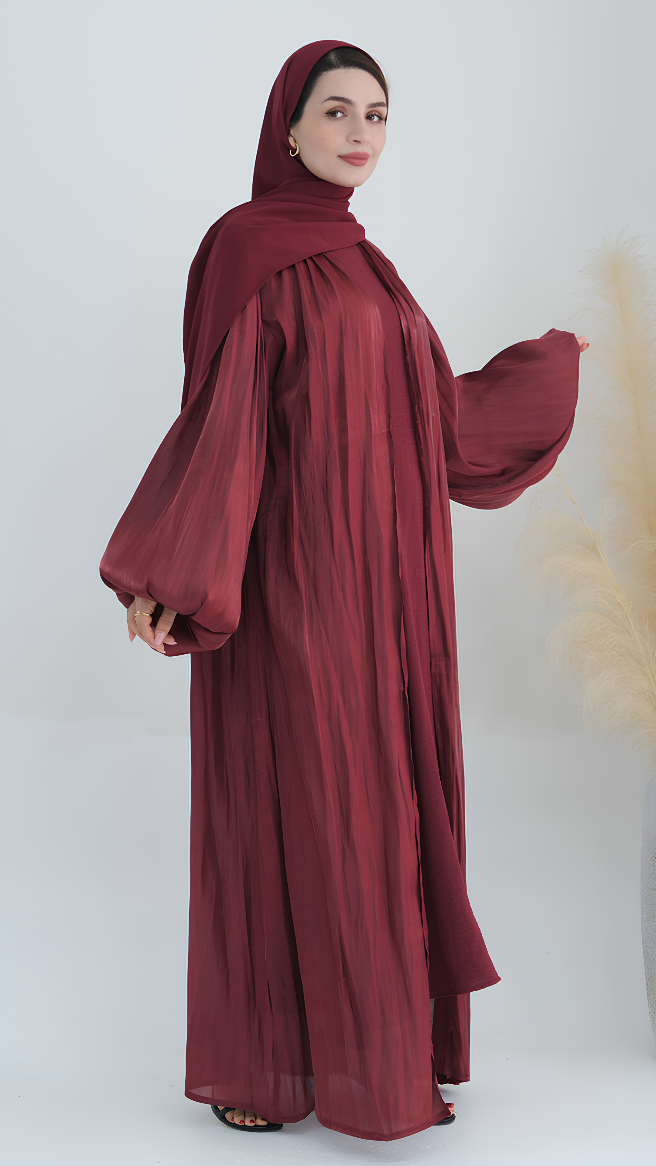 Majestätisches Schimmer-Abaya