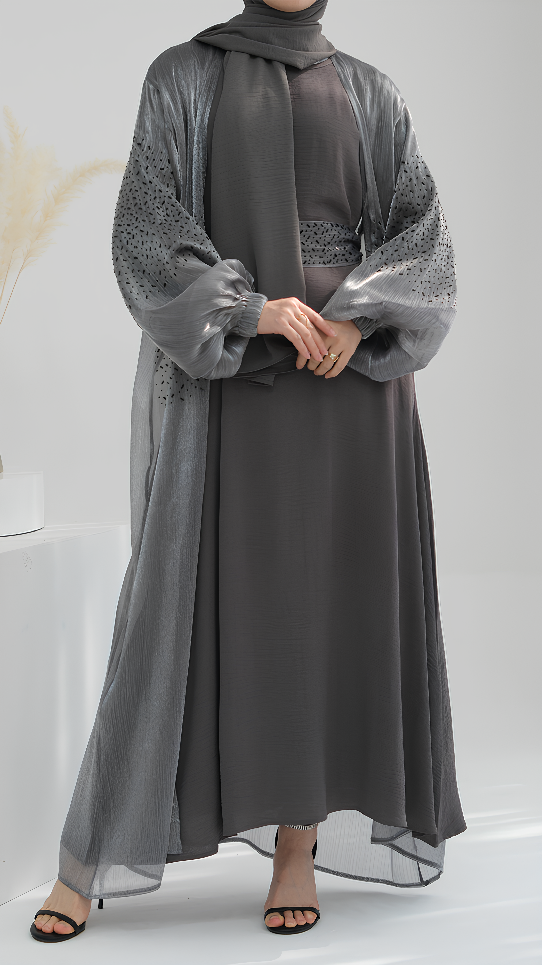 Abaya mit himmlischem Charme