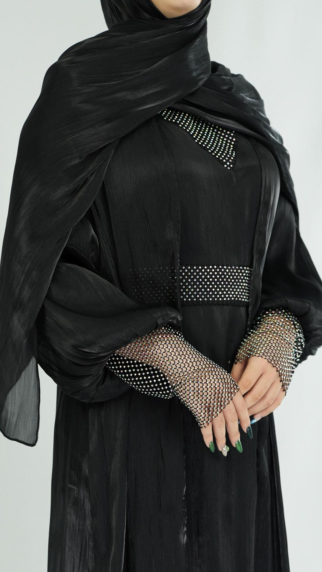 Pearl Mesh Abaya