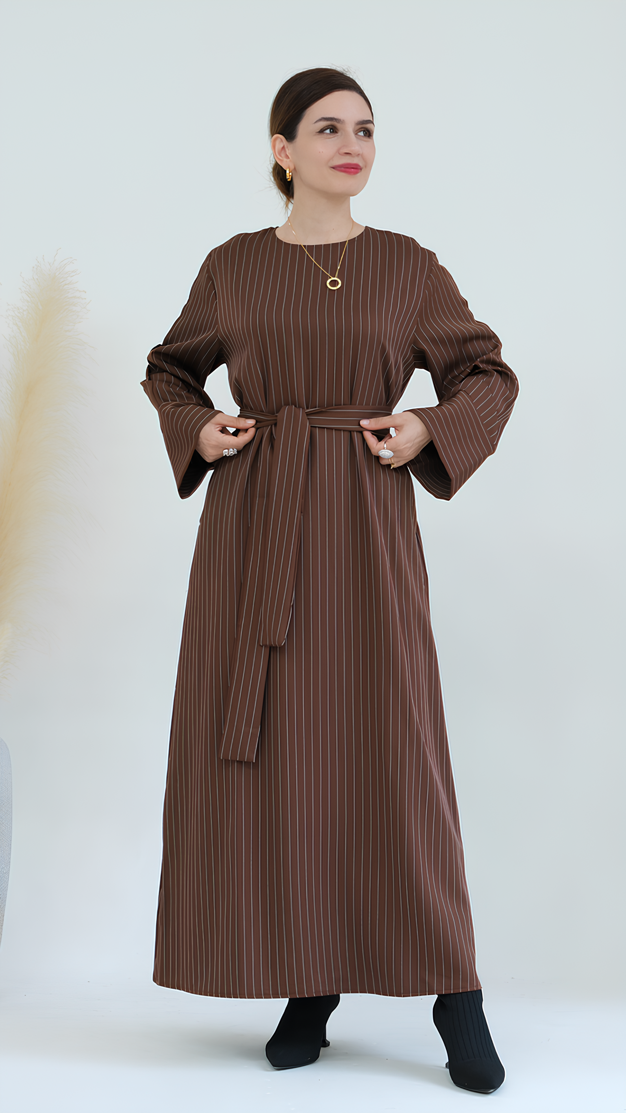 Abaya mit urbaner Eleganz