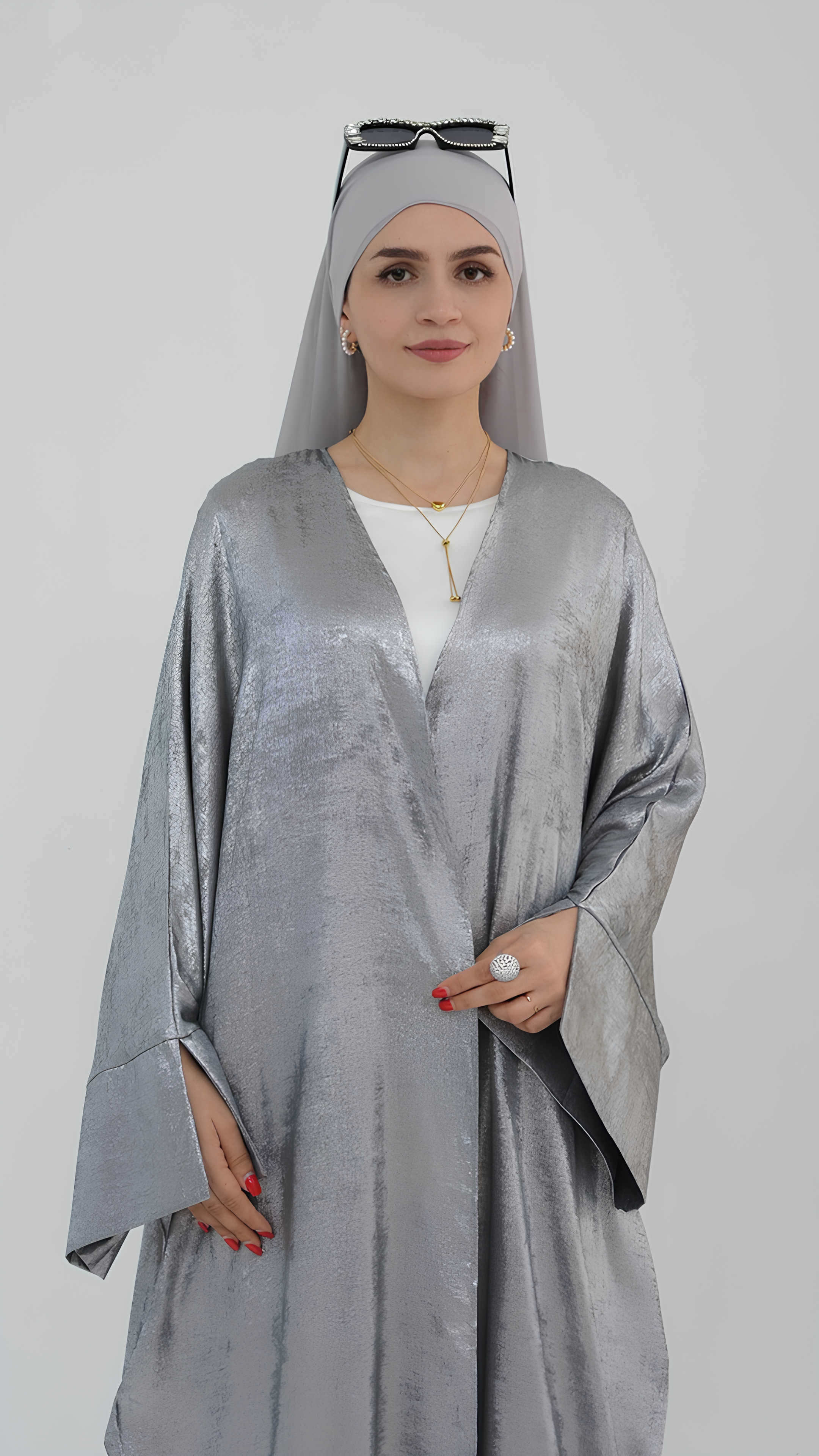 Abaya mit ruhigem Glanz