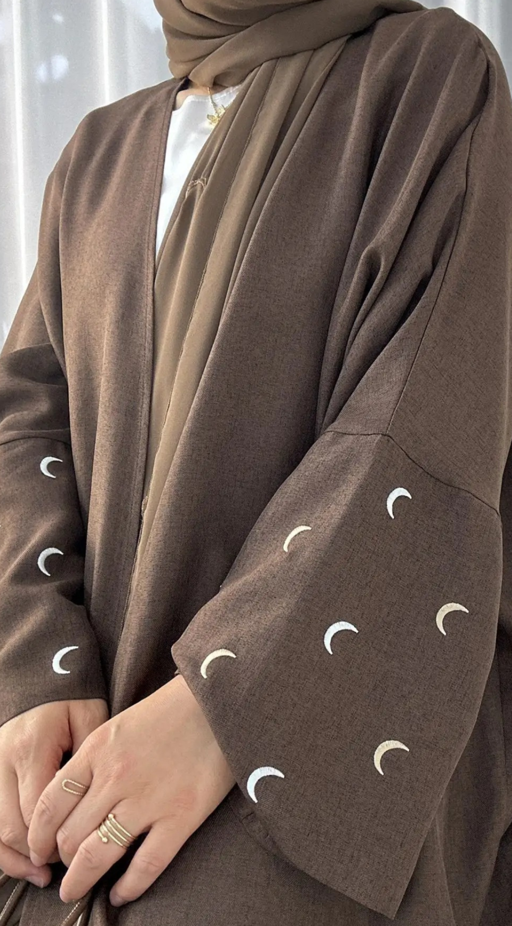 Open Moon Abaya