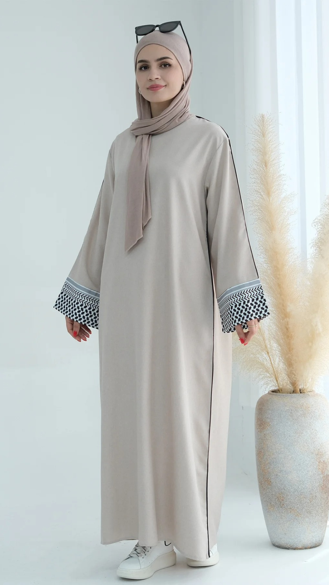 Closed Keffiyeh Abaya