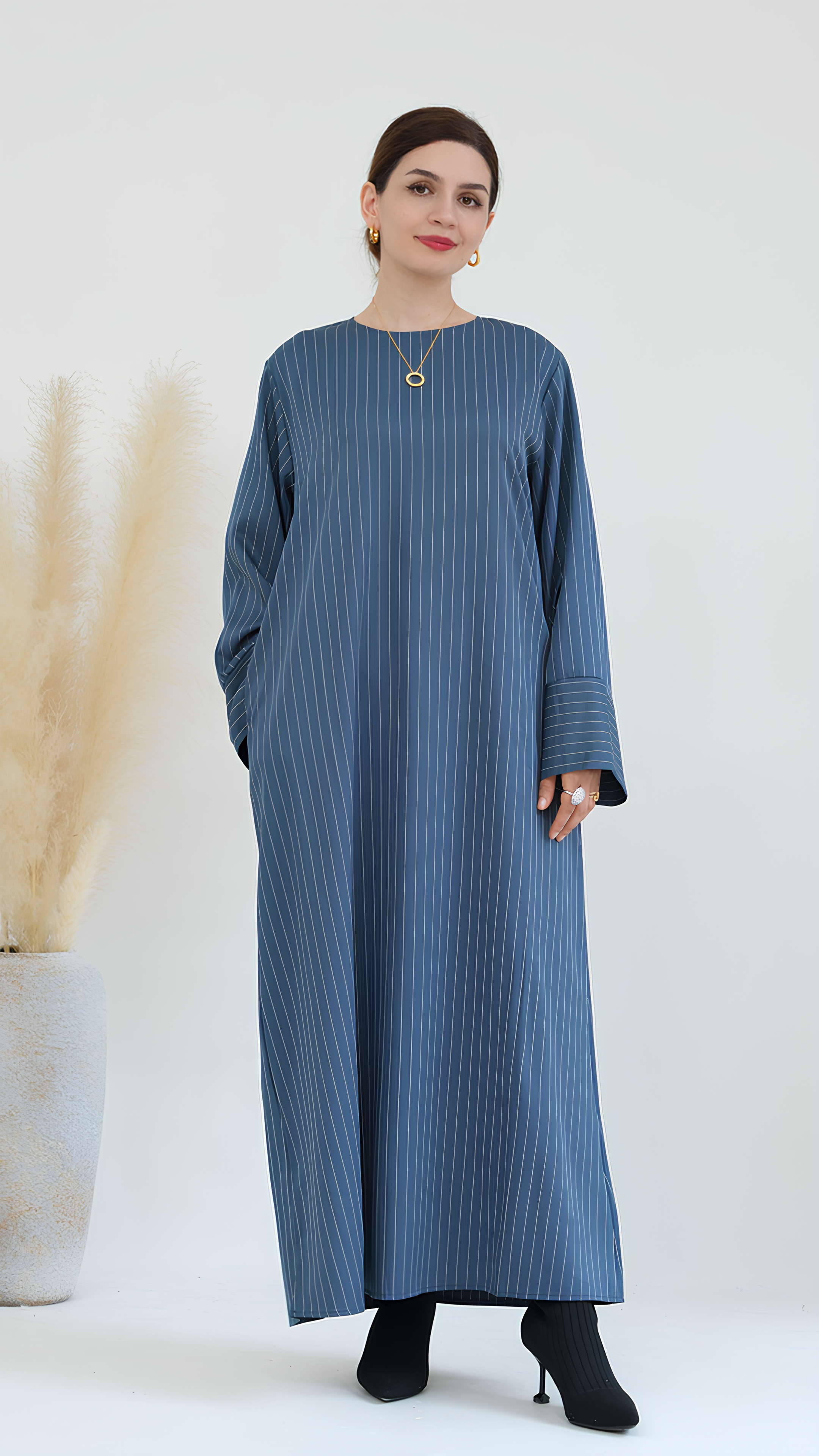 Abaya mit urbaner Eleganz