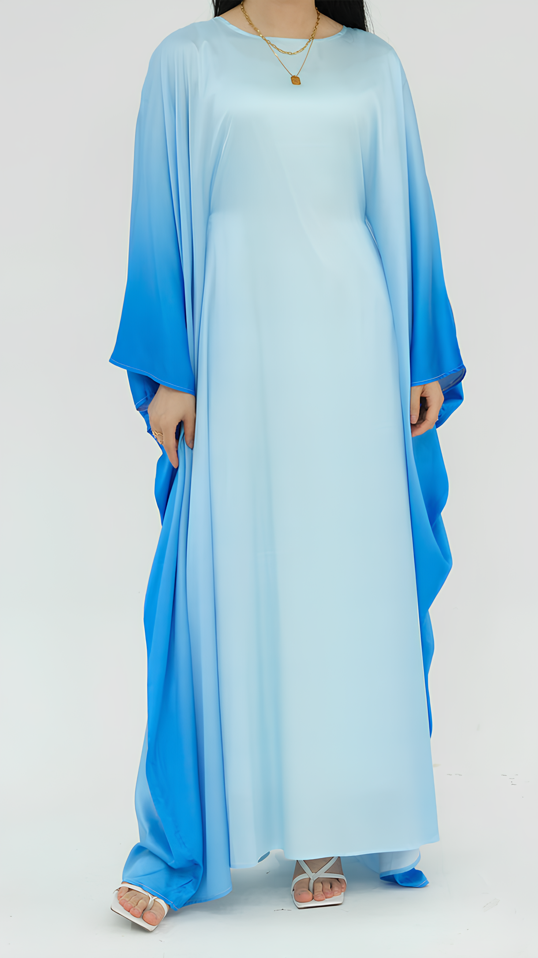 Abaya mit Farbverlauf und Schmetterlingen