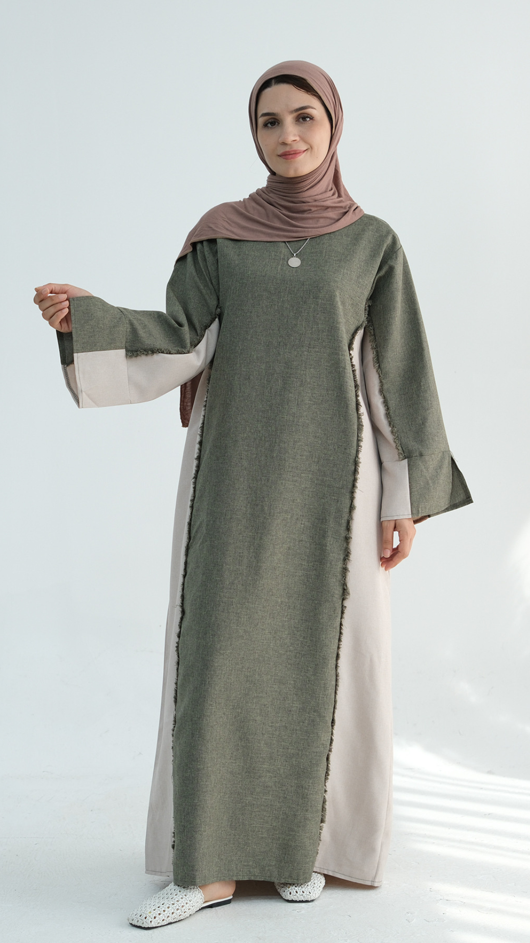 Ashen Aura Abaya