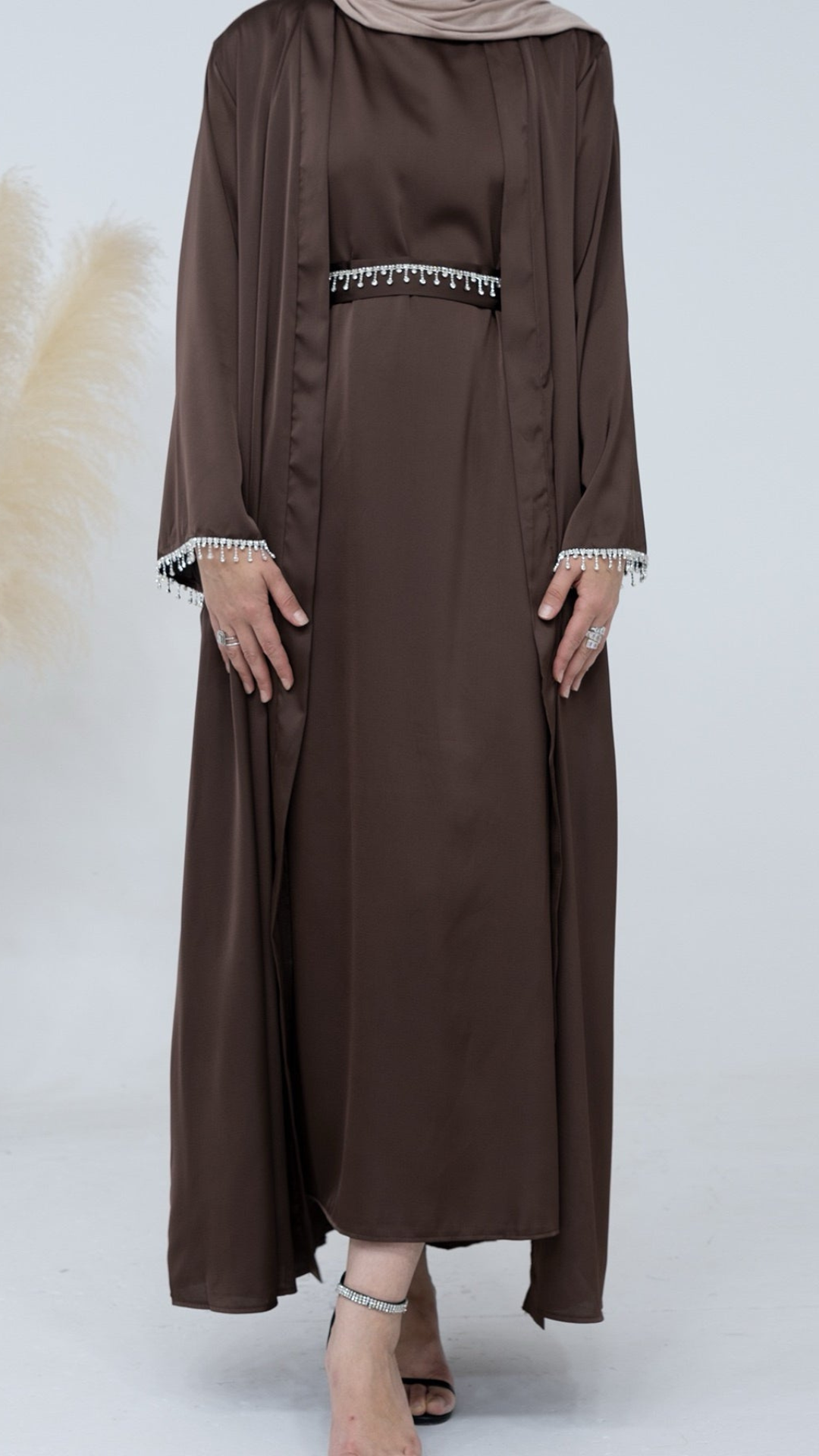 Kimono mit Diamanten, Abaya